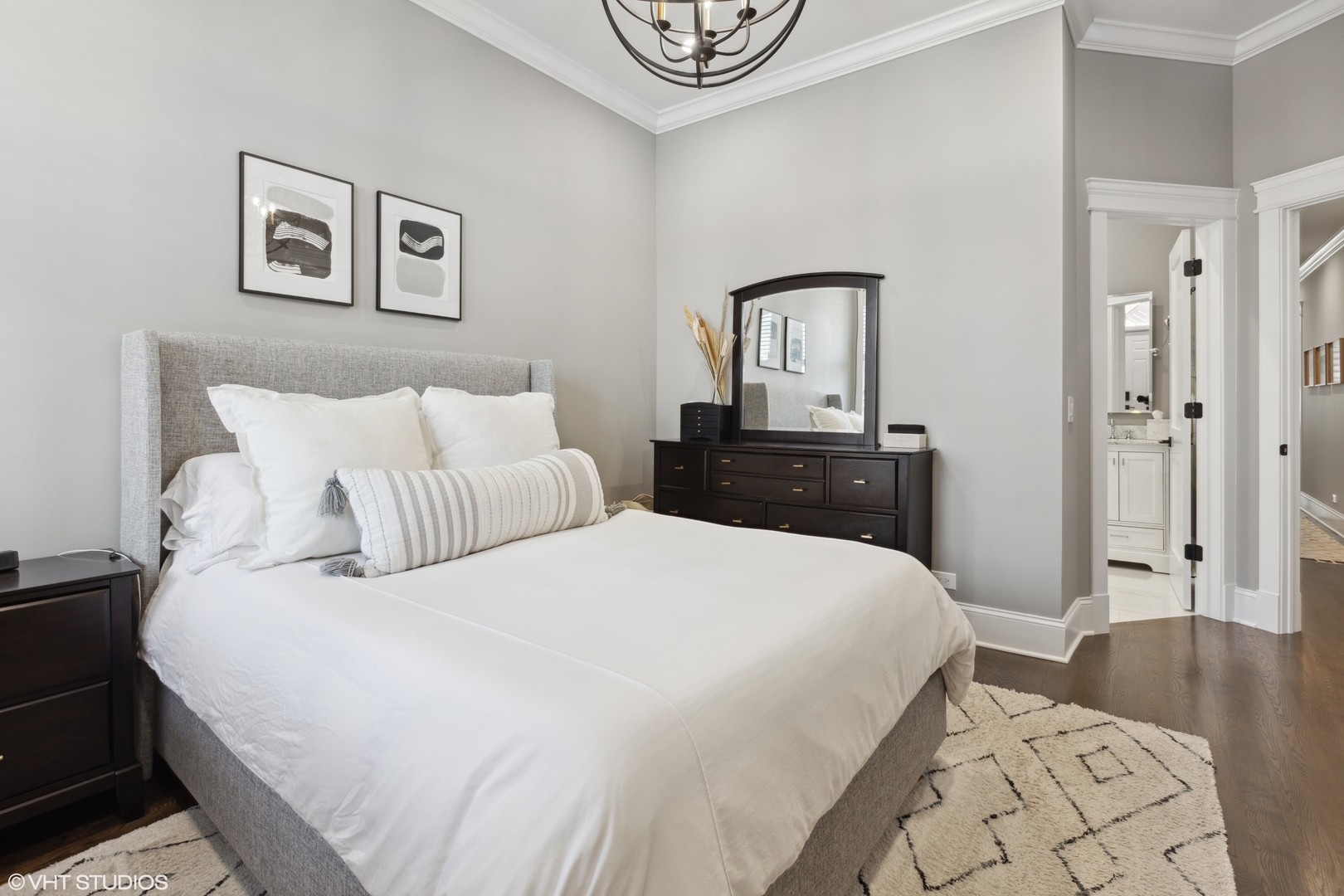 2016 N Cleveland Avenue Unit: 2N