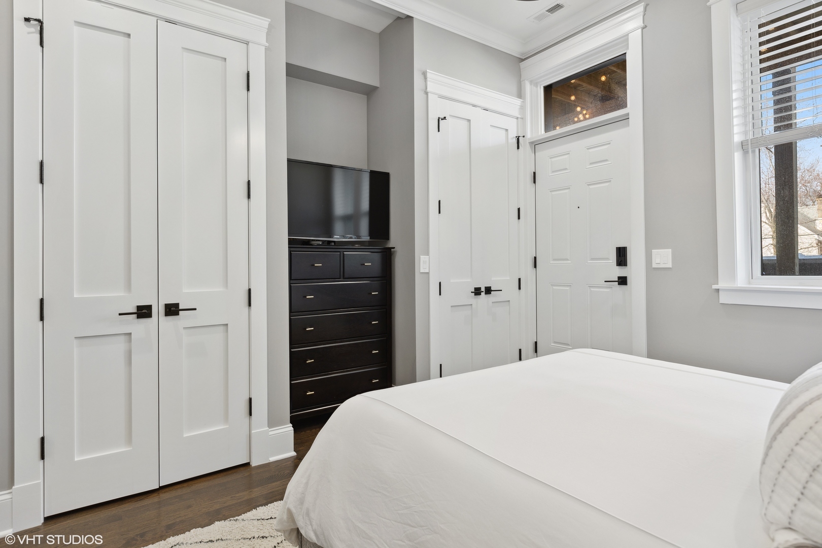 2016 N Cleveland Avenue Unit: 2N