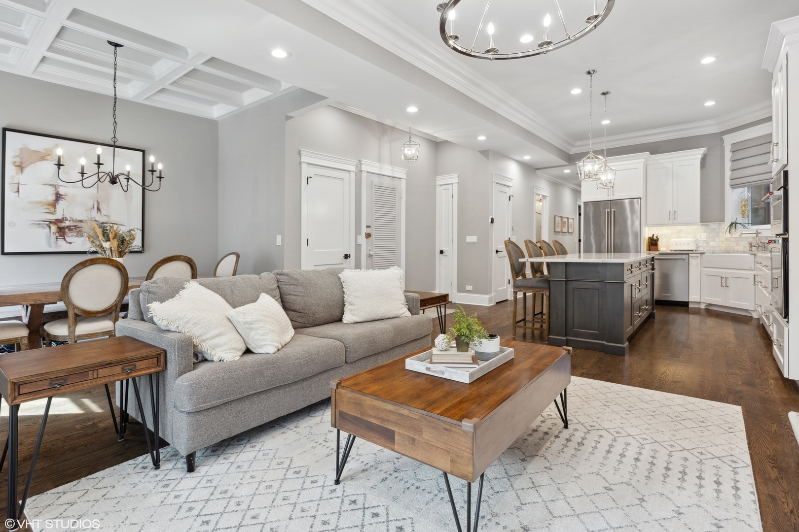 2016 N Cleveland Avenue Unit: 2N