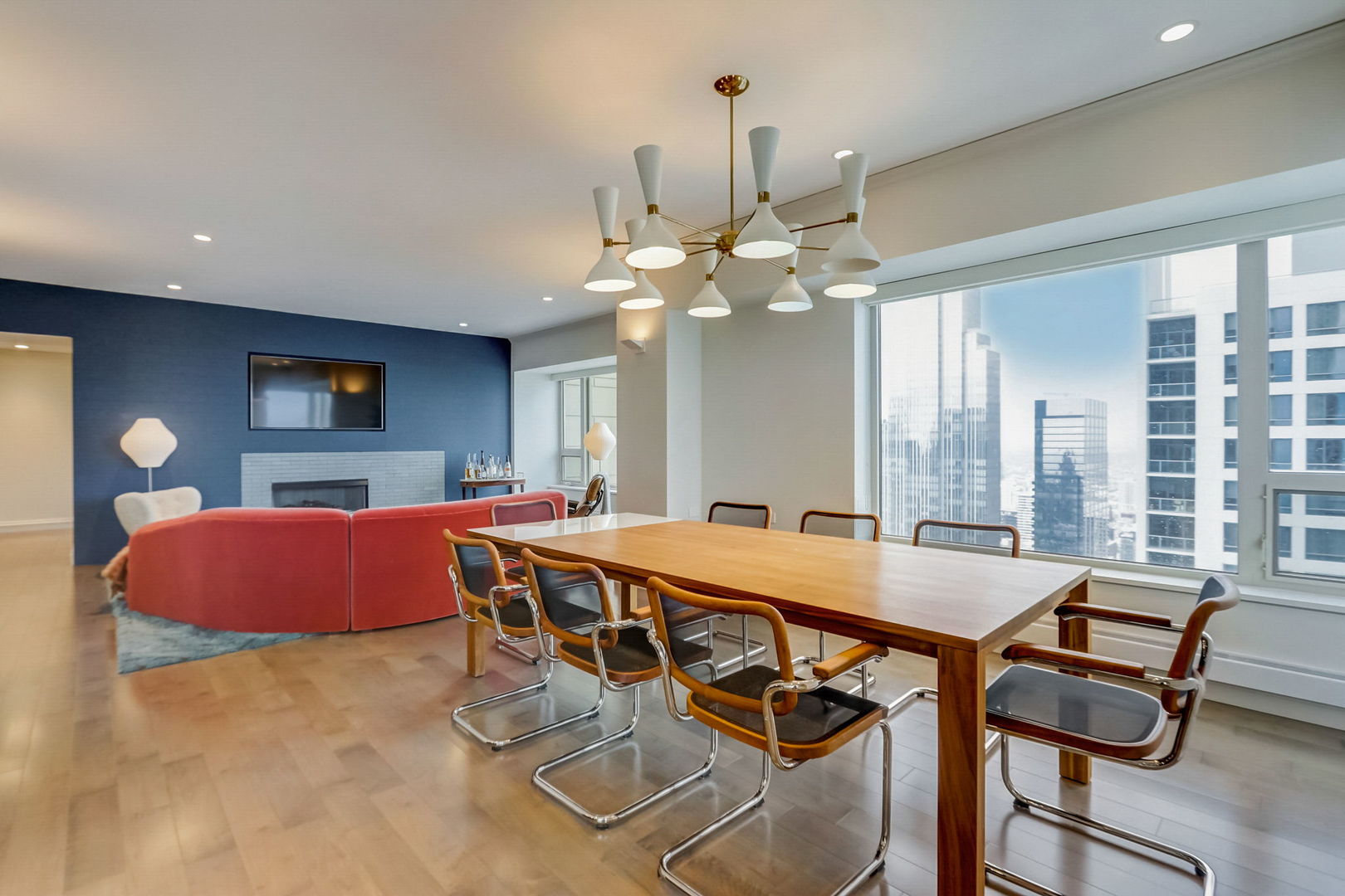 800 N Michigan Avenue Unit: 4703