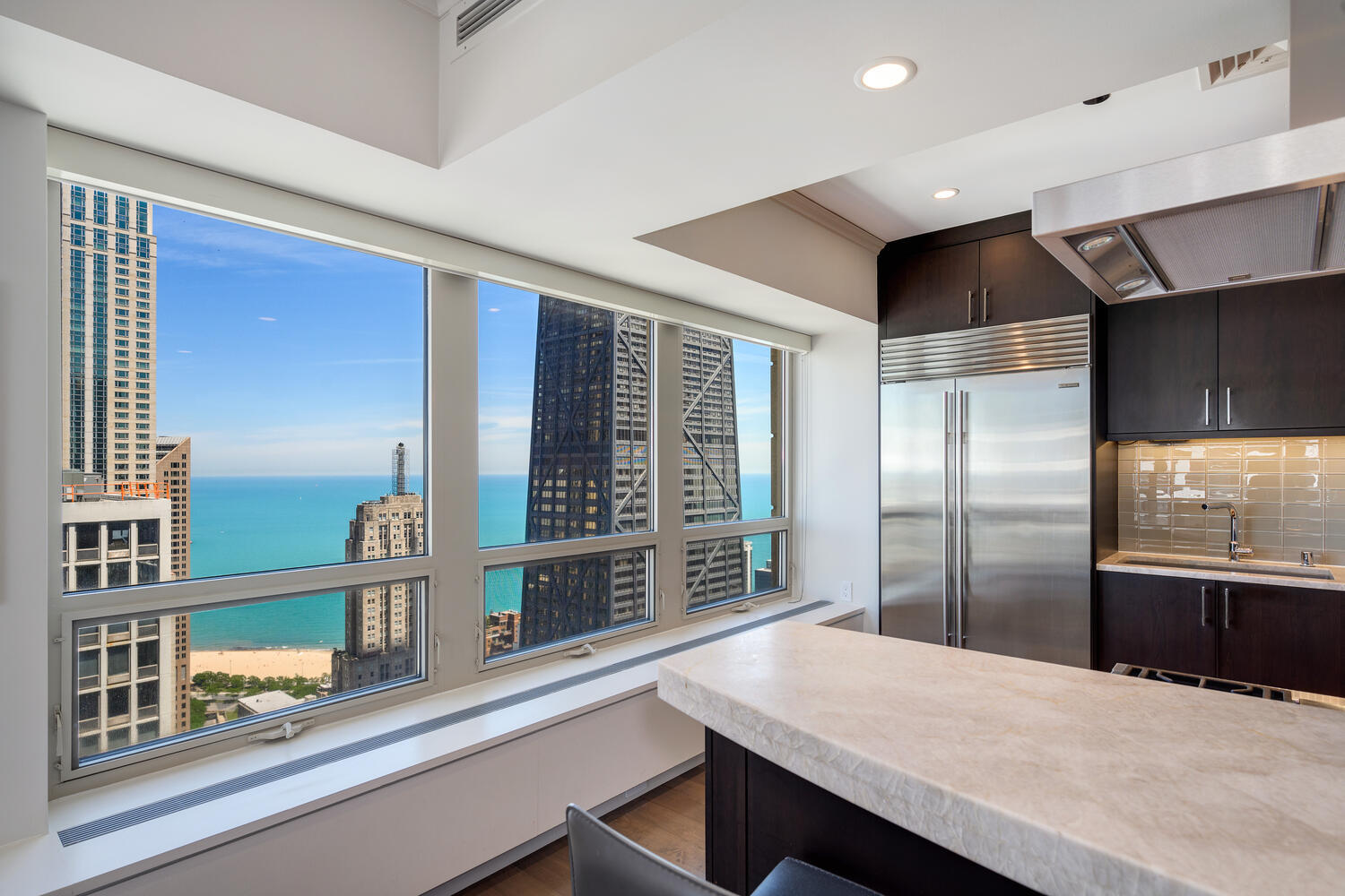 800 N Michigan Avenue Unit: 4703