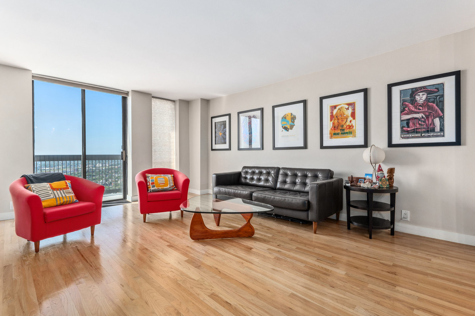 1660 N La Salle Street Unit: 4208