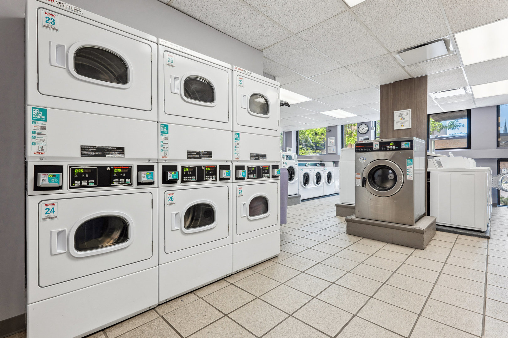 1660 N La Salle Street Unit: 4208