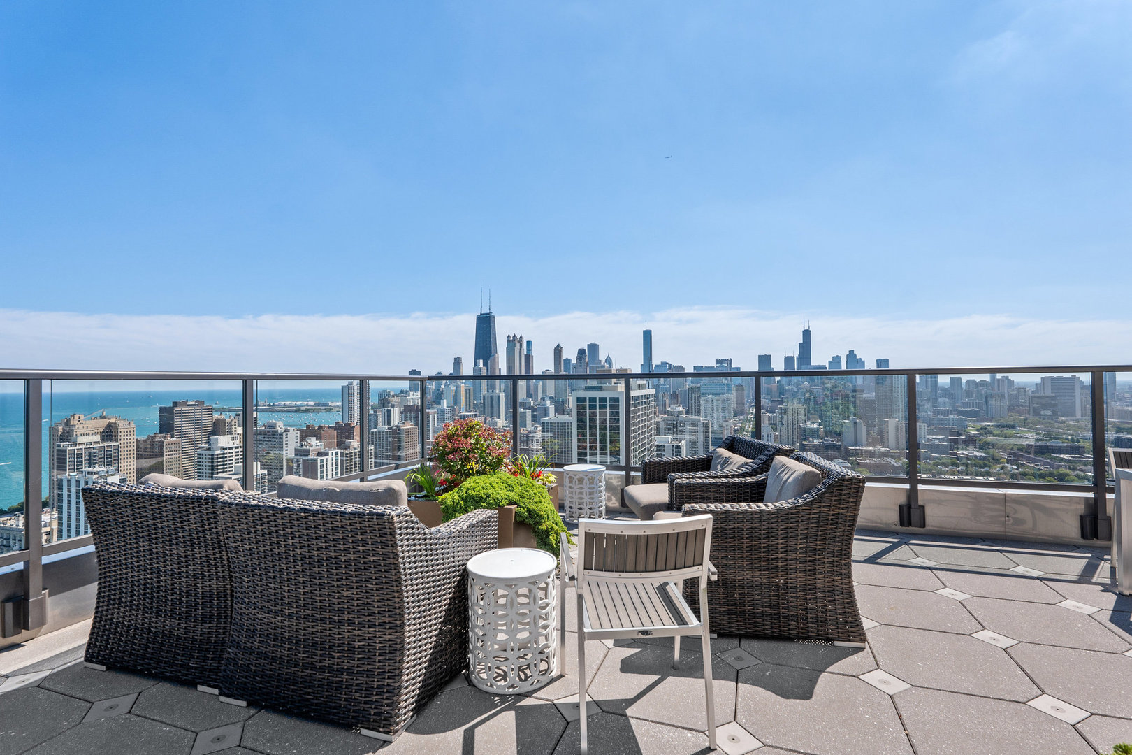 1660 N La Salle Street Unit: 4208