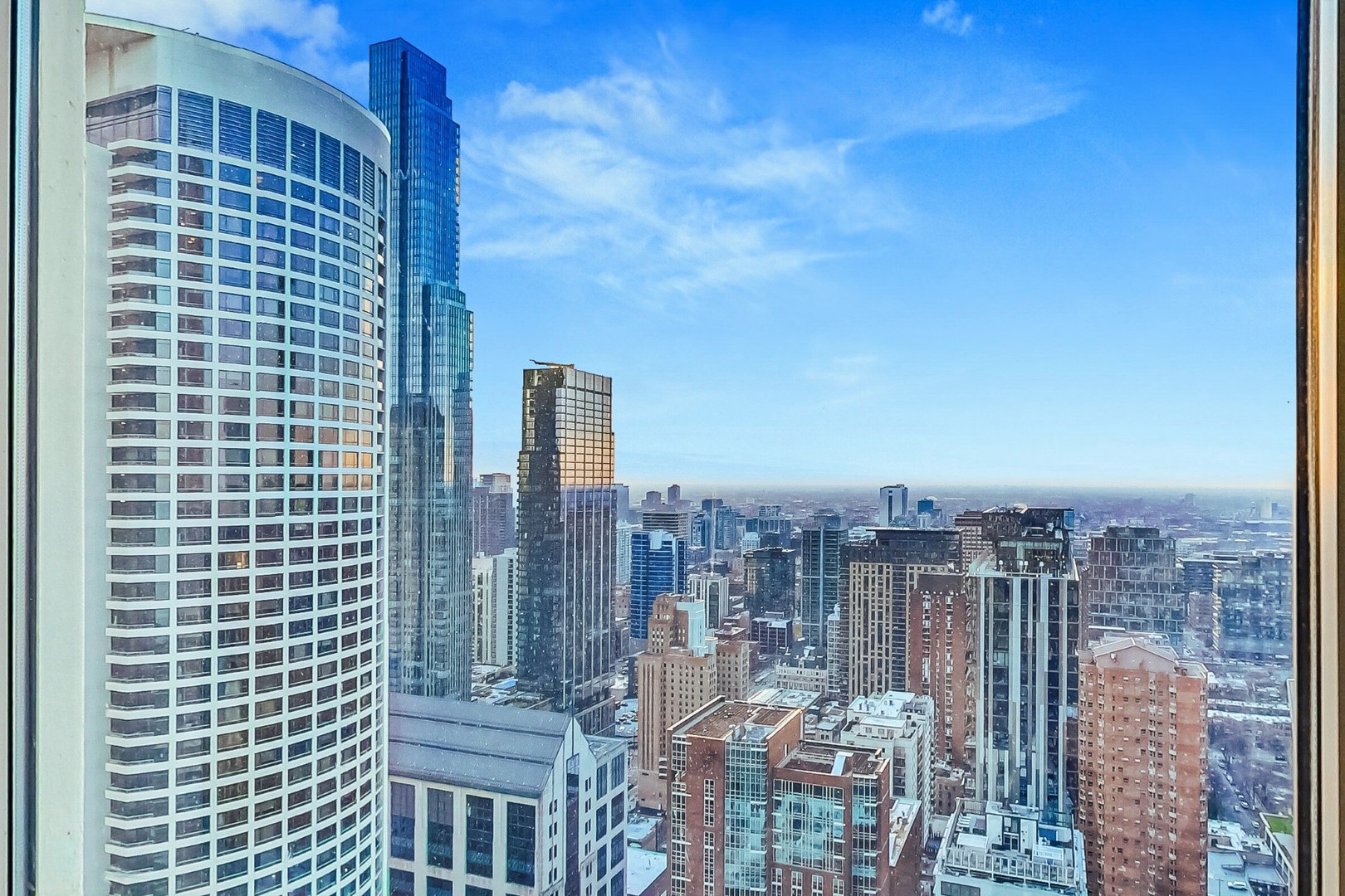 111 E Chestnut Street Unit: 48A