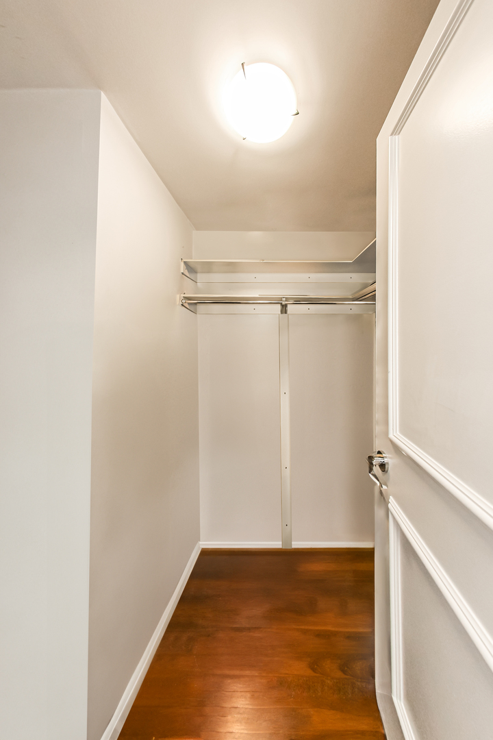 111 E Chestnut Street Unit: 48A