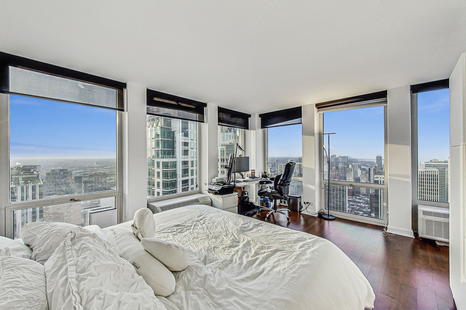 111 E Chestnut Street Unit: 48A