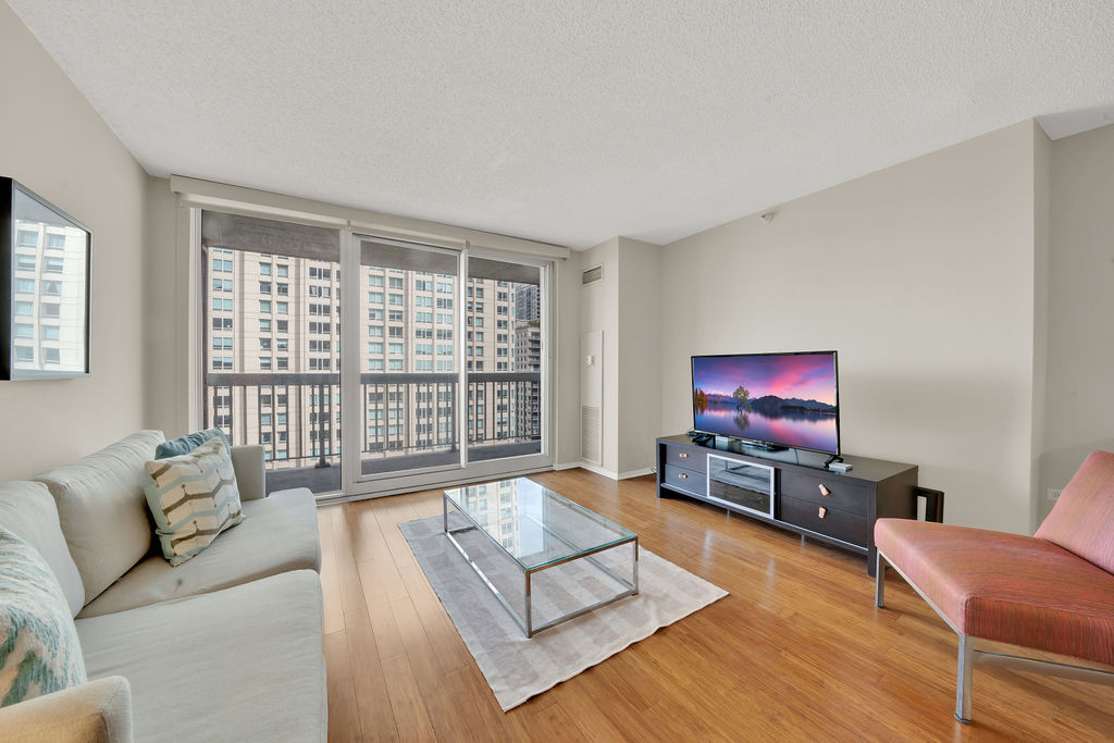 545 N Dearborn Street Unit: 2202