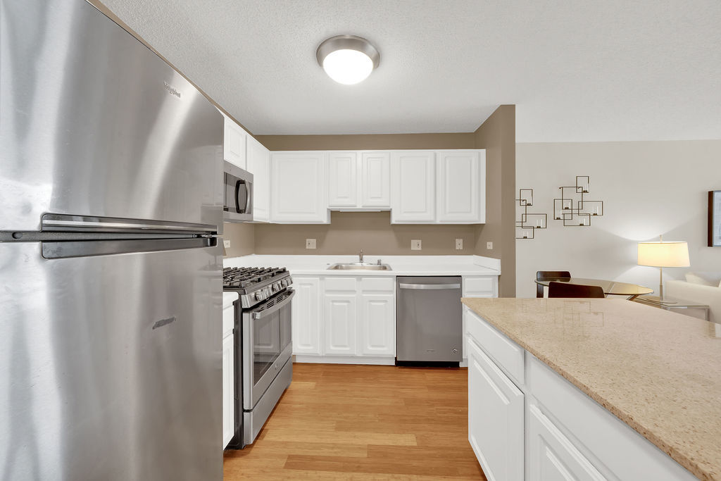 545 N Dearborn Street Unit: 2202