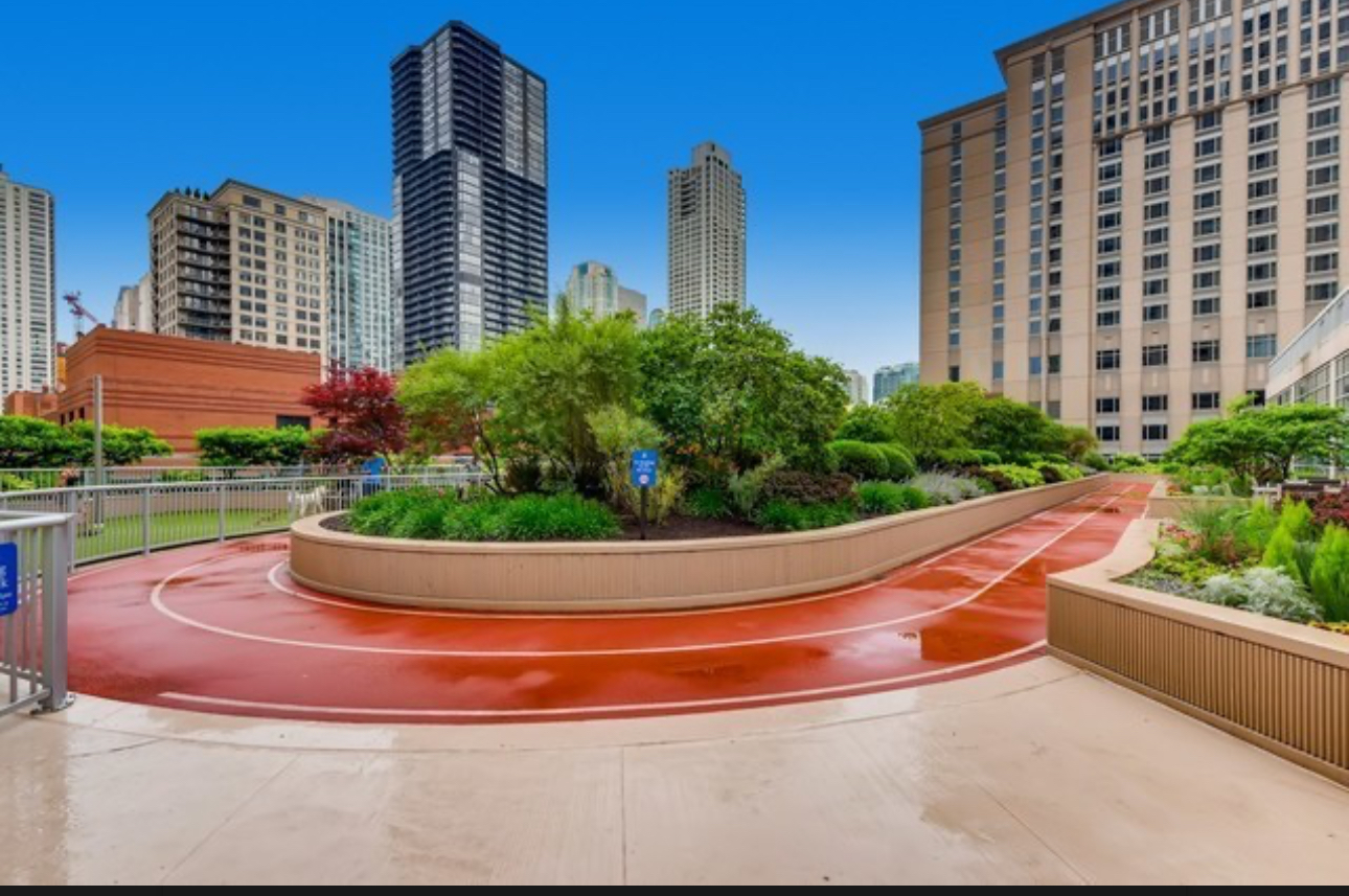 545 N Dearborn Street Unit: 2202
