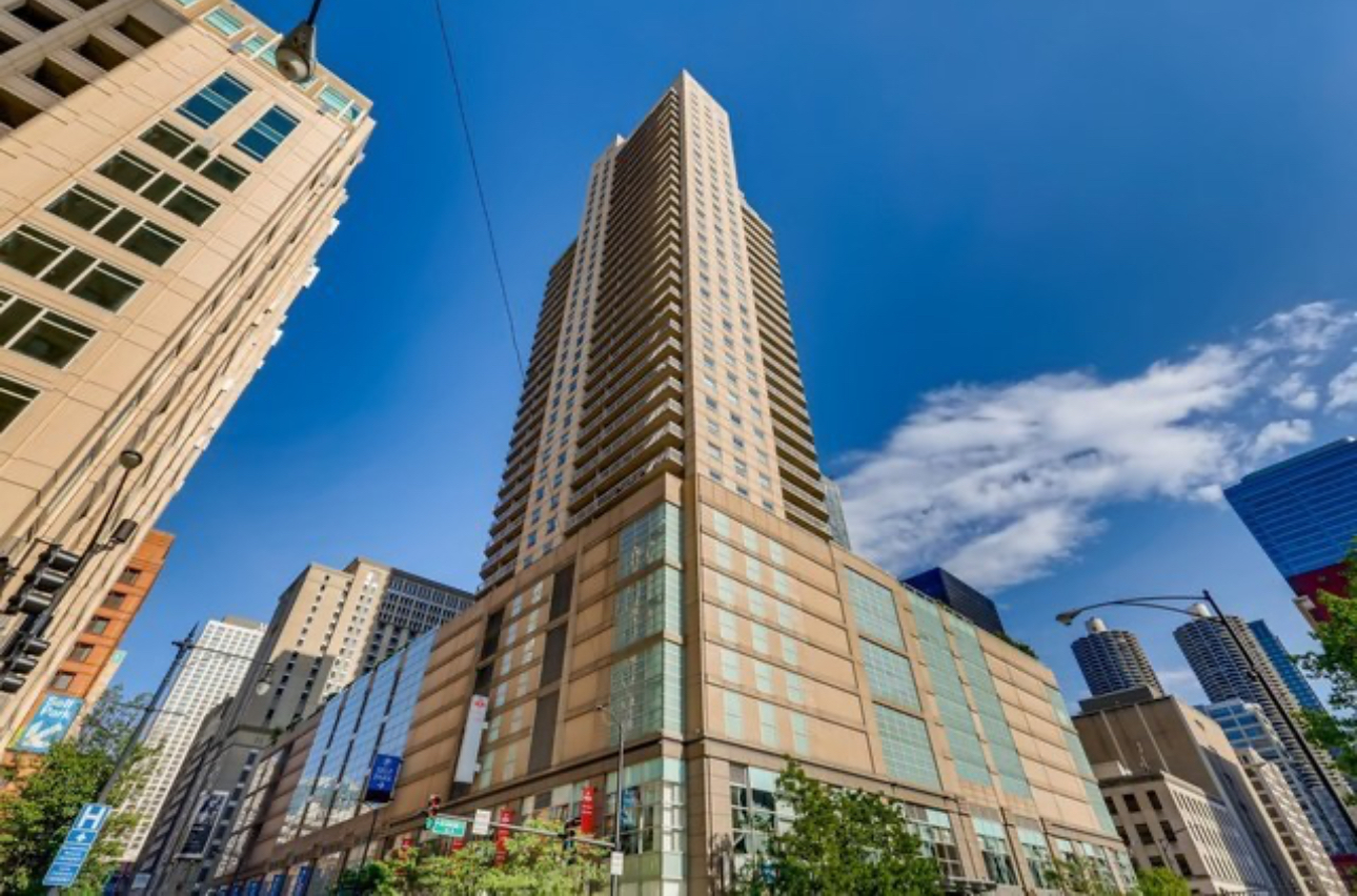 545 N Dearborn Street Unit: 2202
