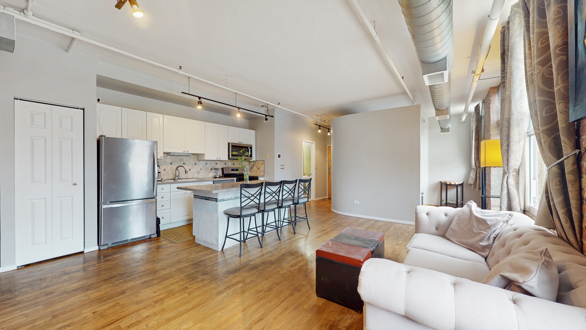 420 S CLINTON Avenue Unit: 704A