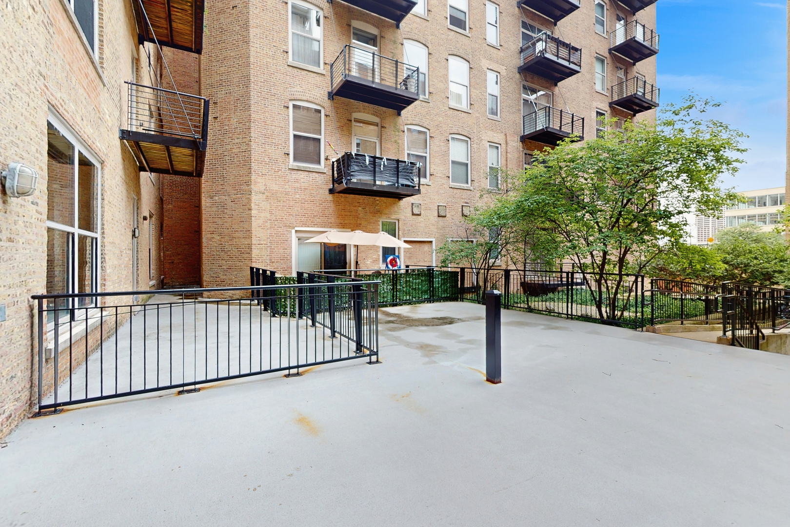 420 S CLINTON Avenue Unit: 704A
