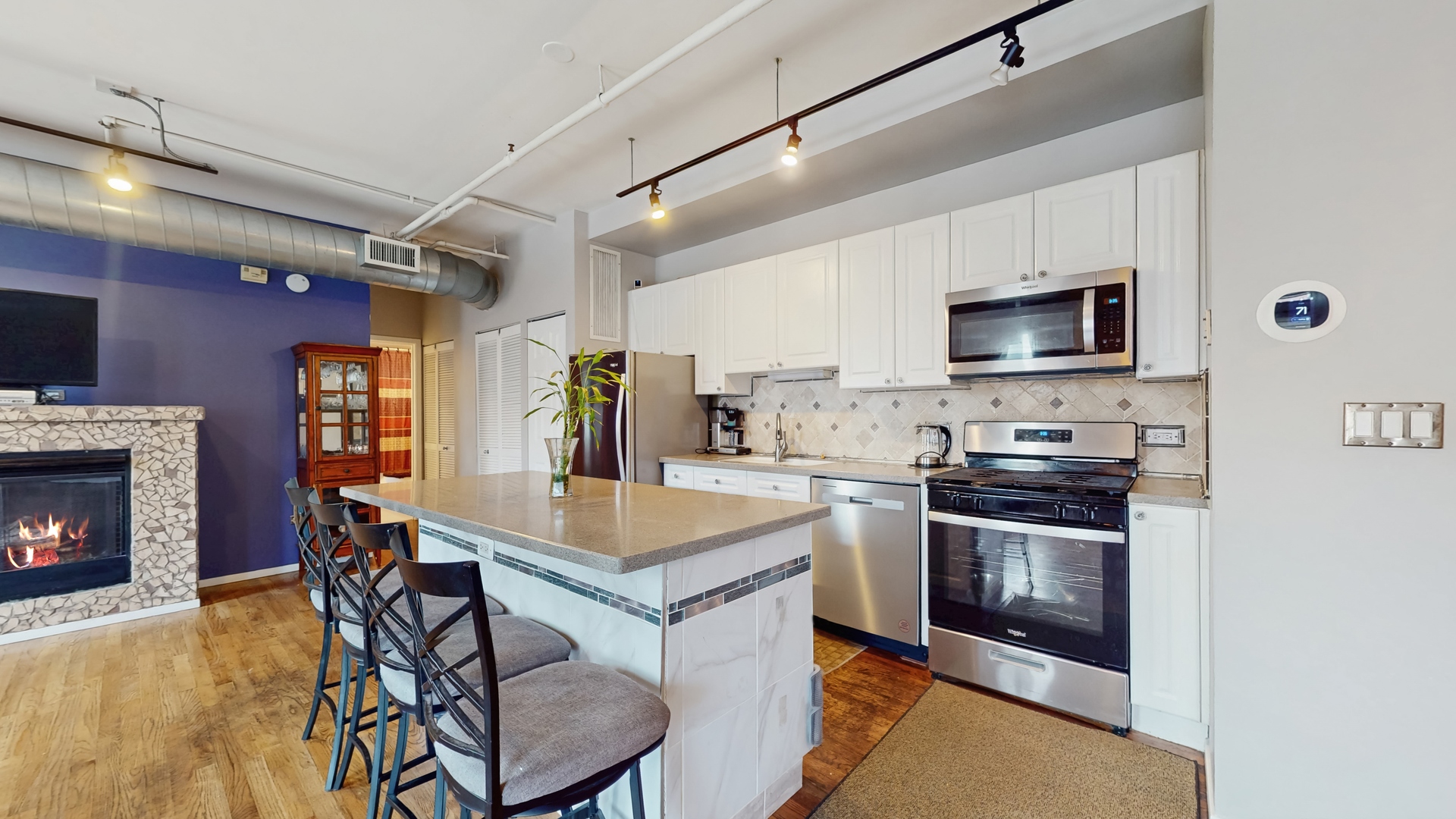 420 S CLINTON Avenue Unit: 704A
