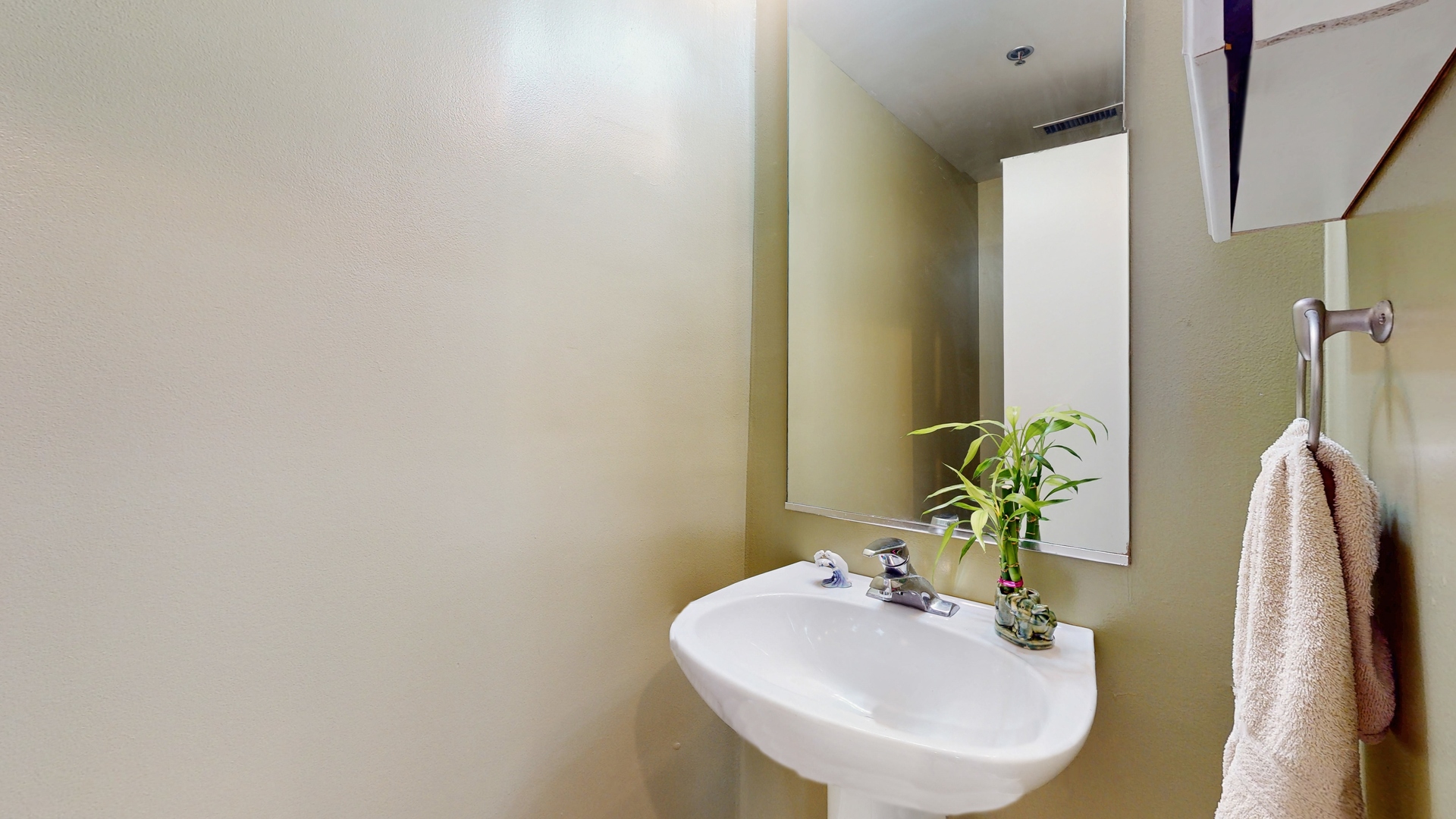 420 S CLINTON Avenue Unit: 704A