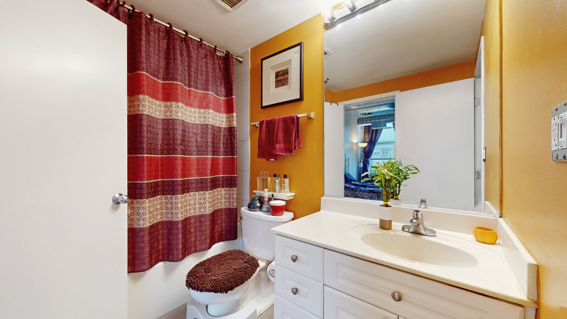 420 S CLINTON Avenue Unit: 704A