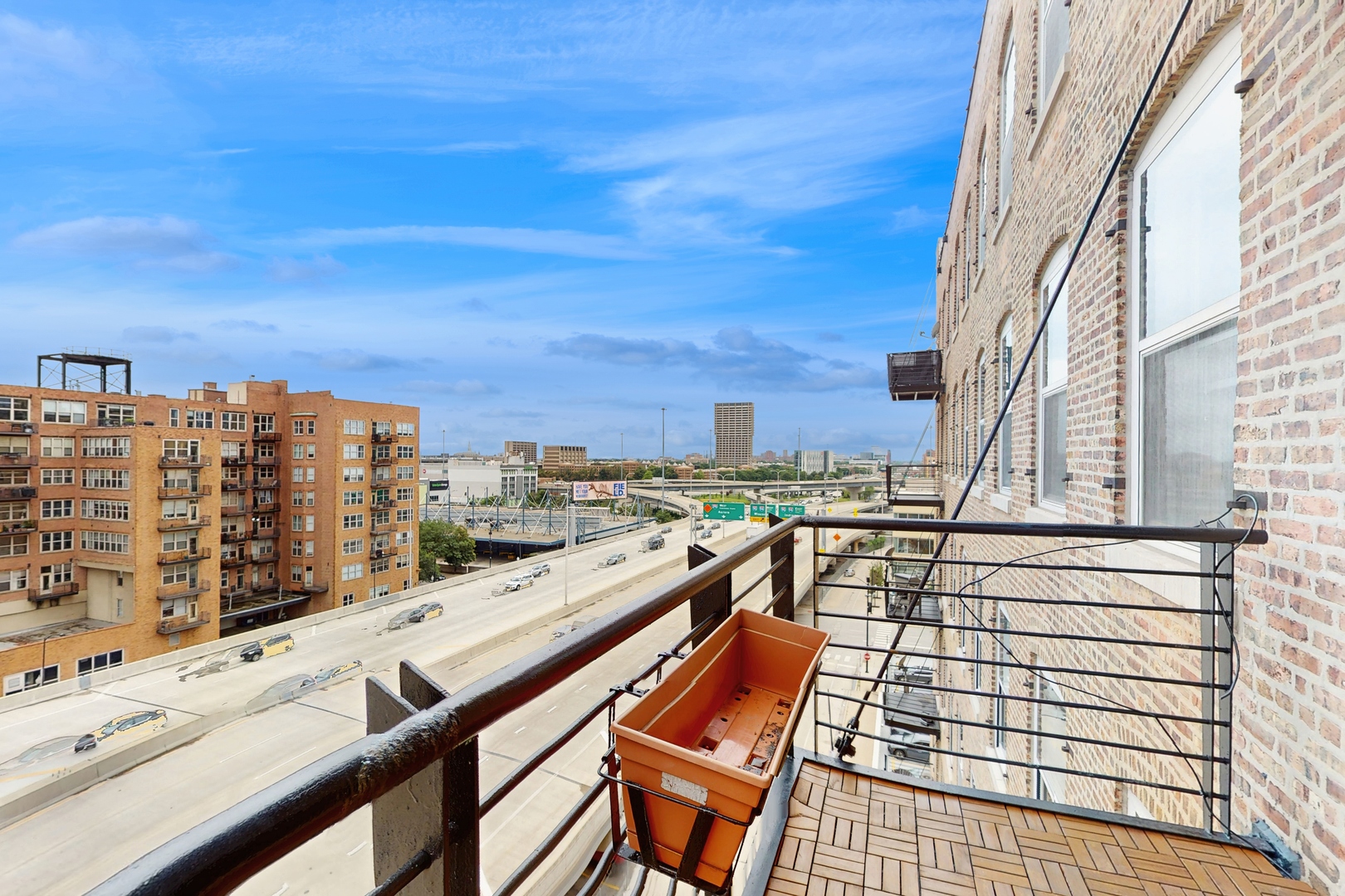 420 S CLINTON Avenue Unit: 704A