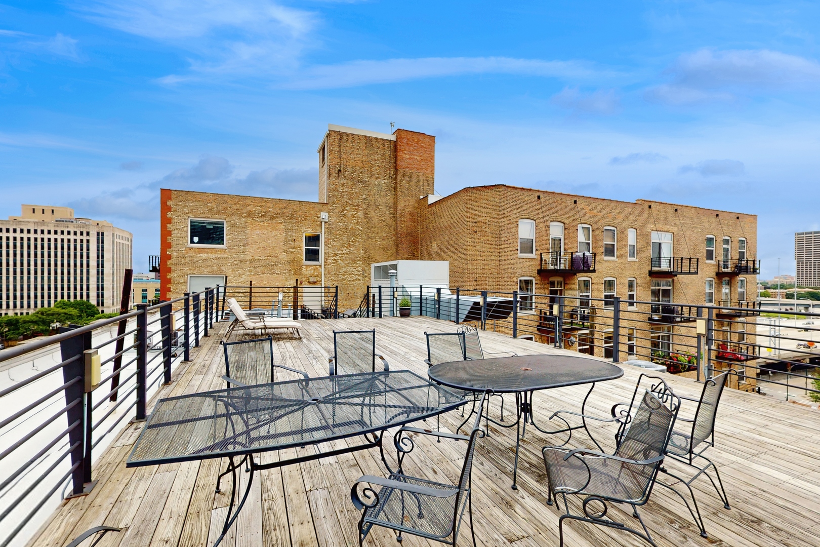 420 S CLINTON Avenue Unit: 704A