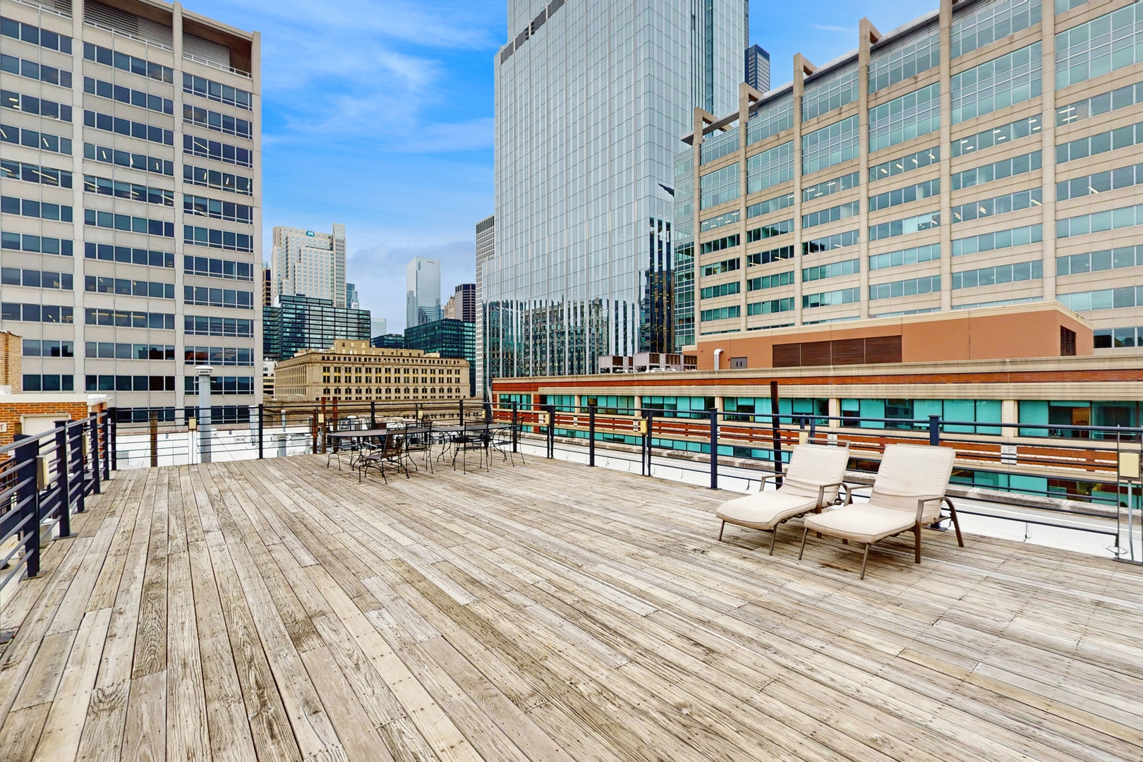420 S CLINTON Avenue Unit: 704A