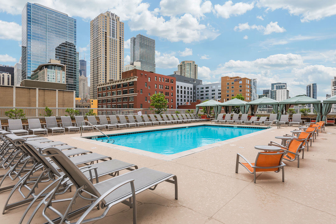 545 N Dearborn Street Unit: 2202