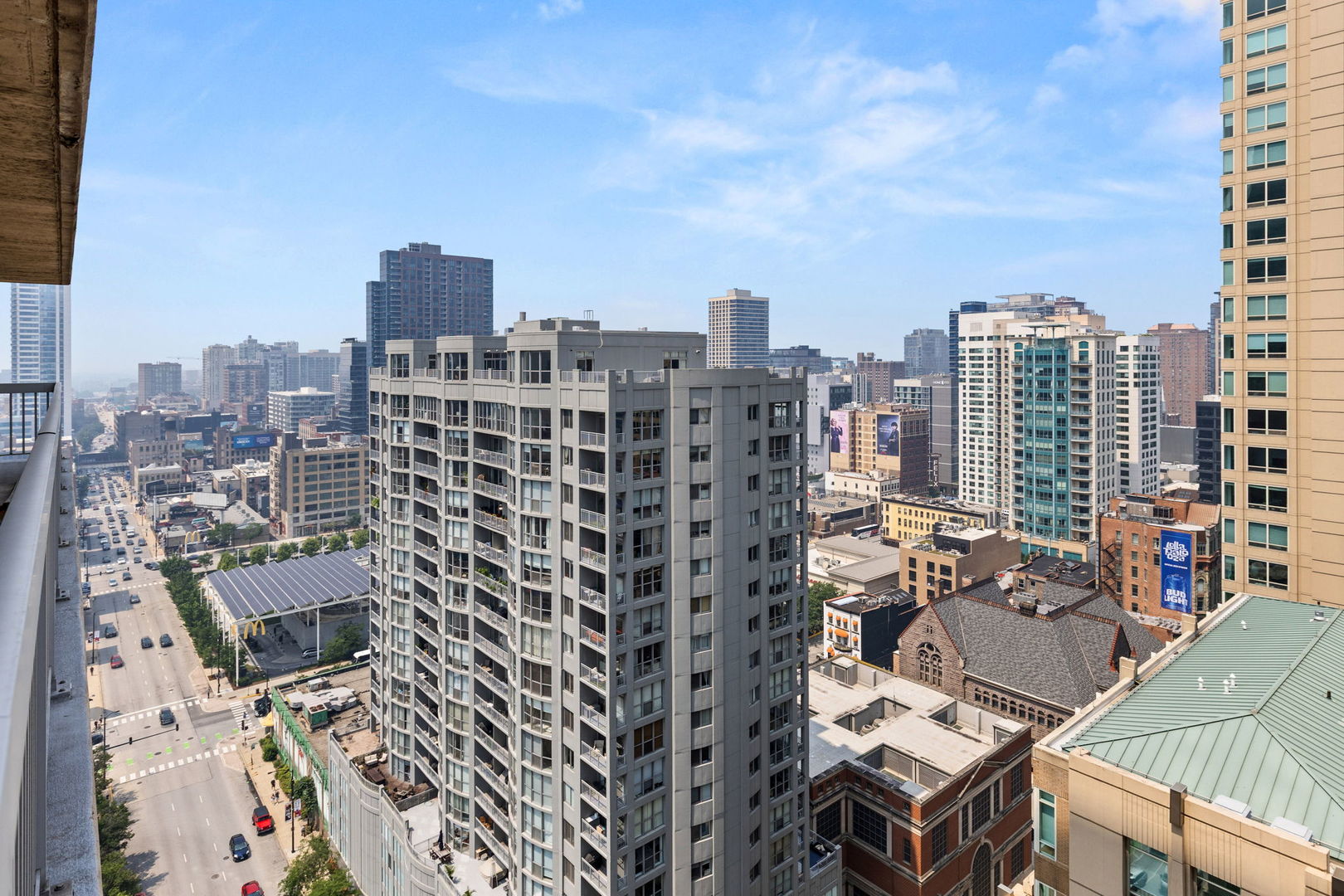 545 N Dearborn Street Unit: 2202
