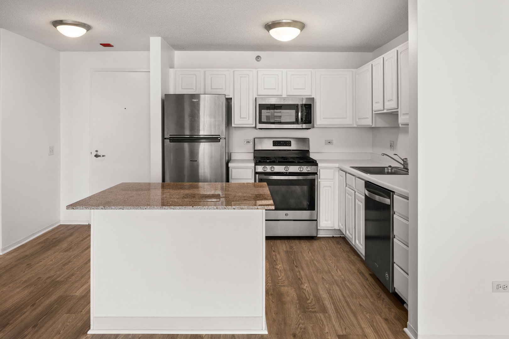 545 N Dearborn Street Unit: 2202