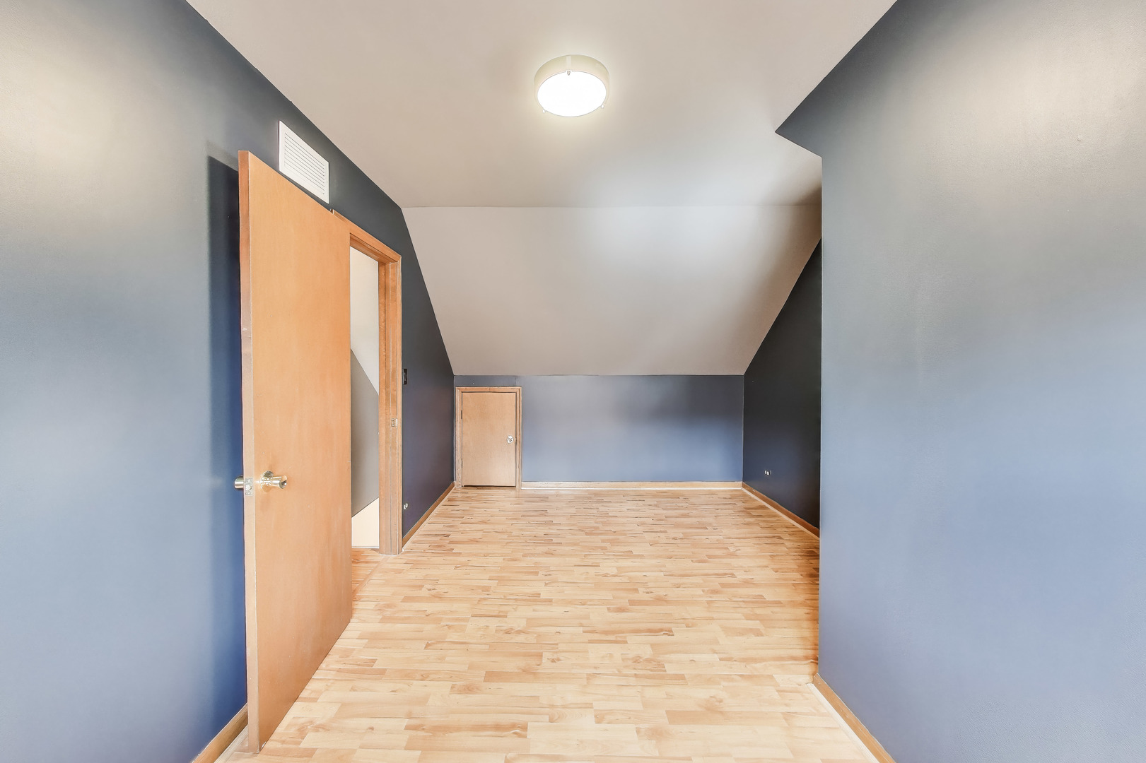 4533 N McVicker Avenue