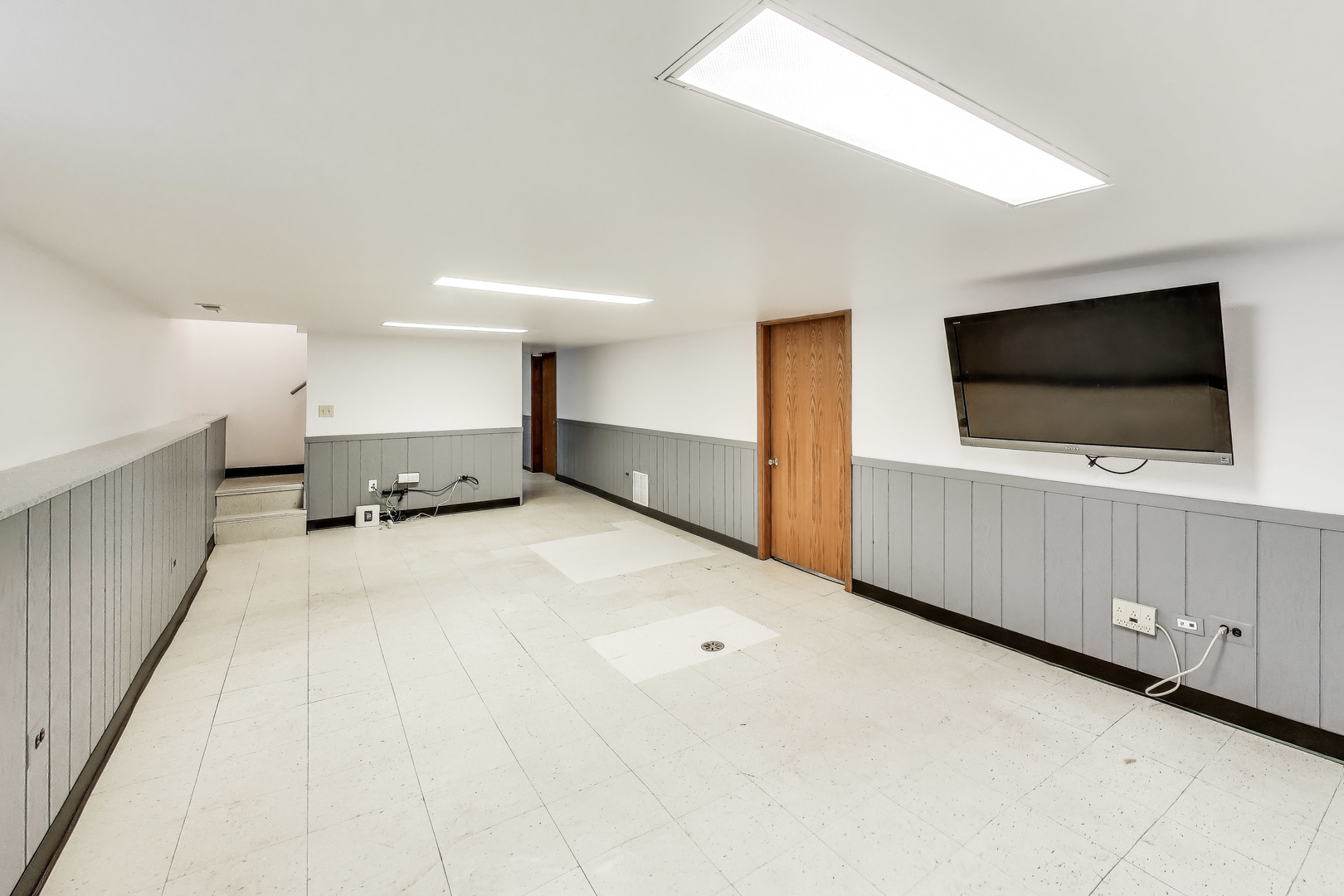 4533 N McVicker Avenue