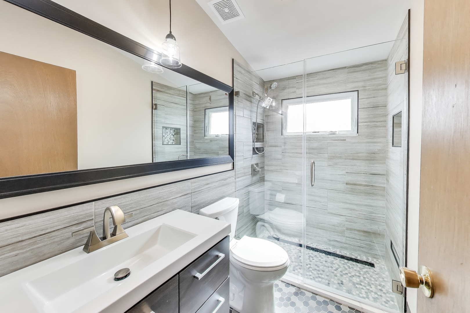 4533 N McVicker Avenue