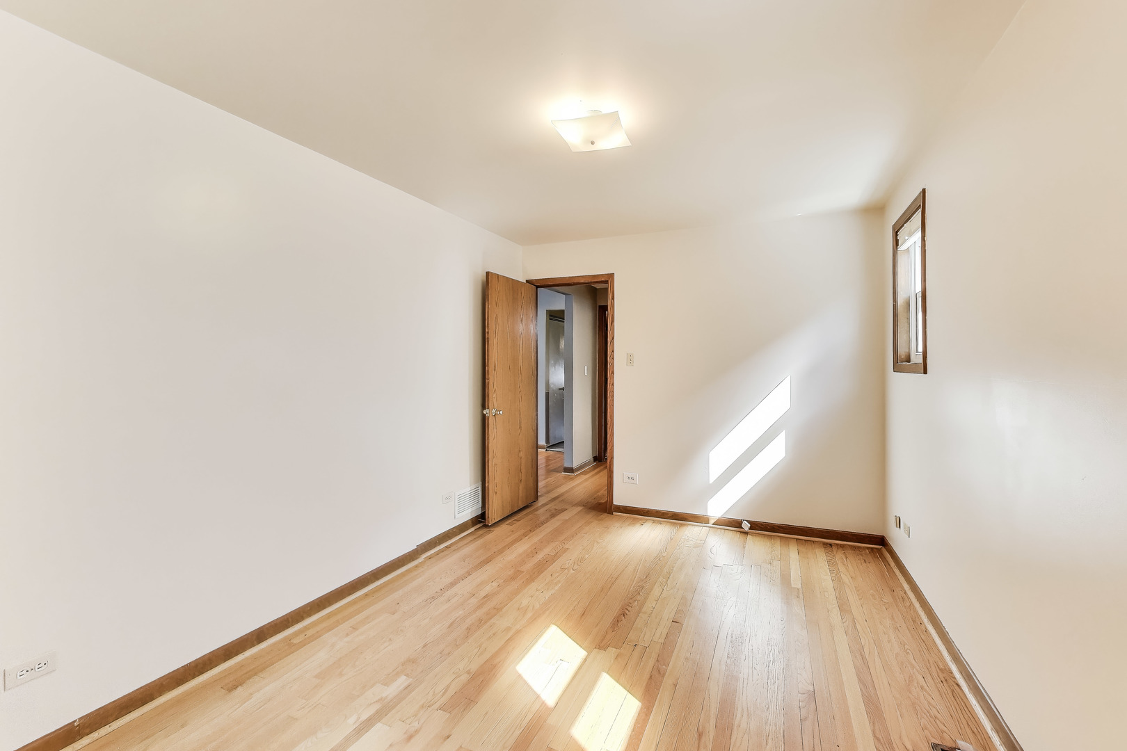 4533 N McVicker Avenue