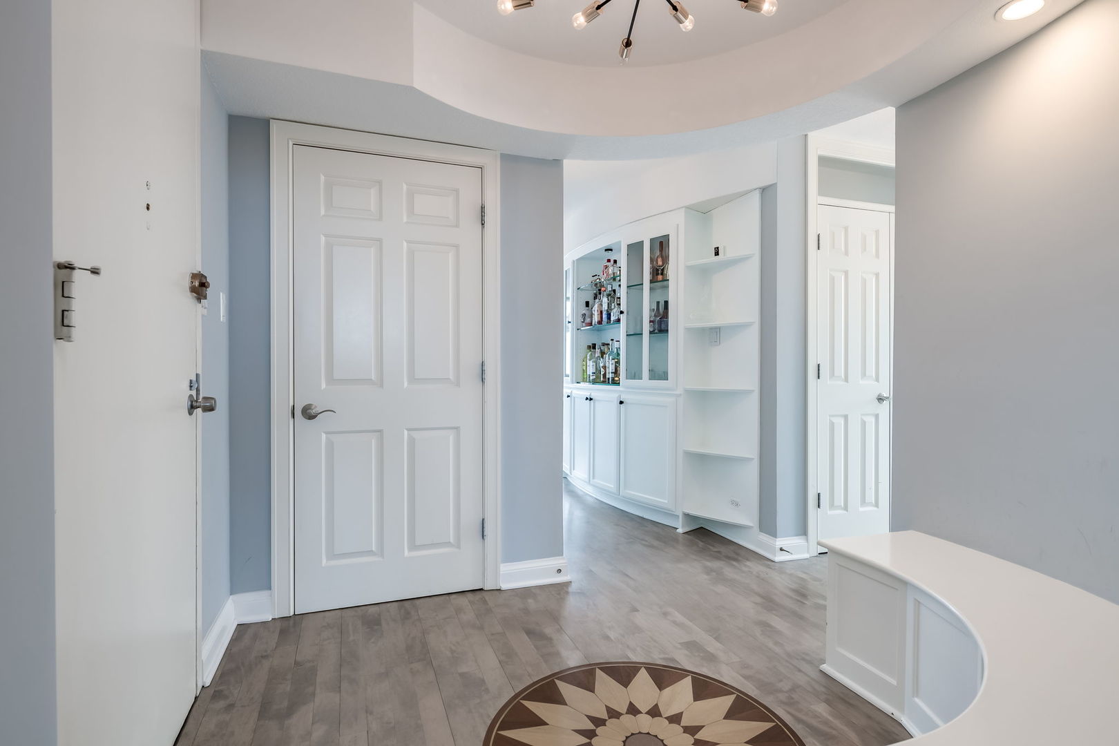 111 E Chestnut Street Unit: 37K