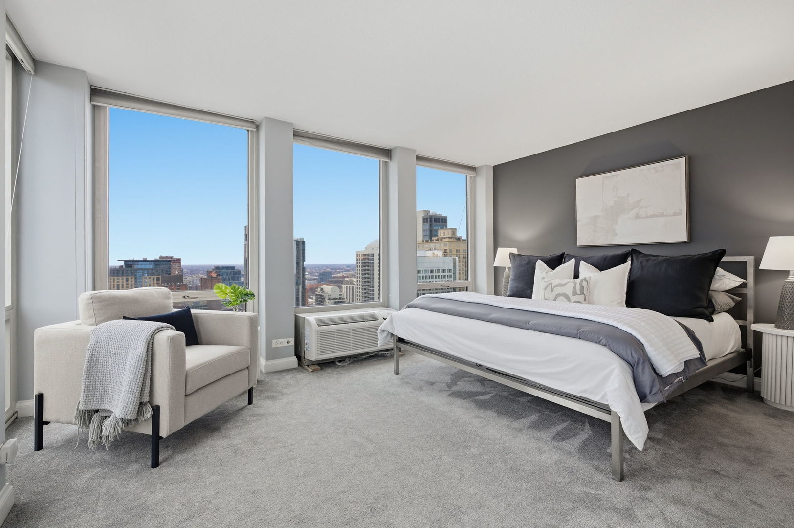 111 E Chestnut Street Unit: 37K