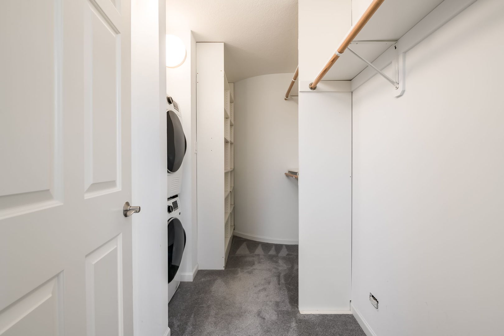 111 E Chestnut Street Unit: 37K