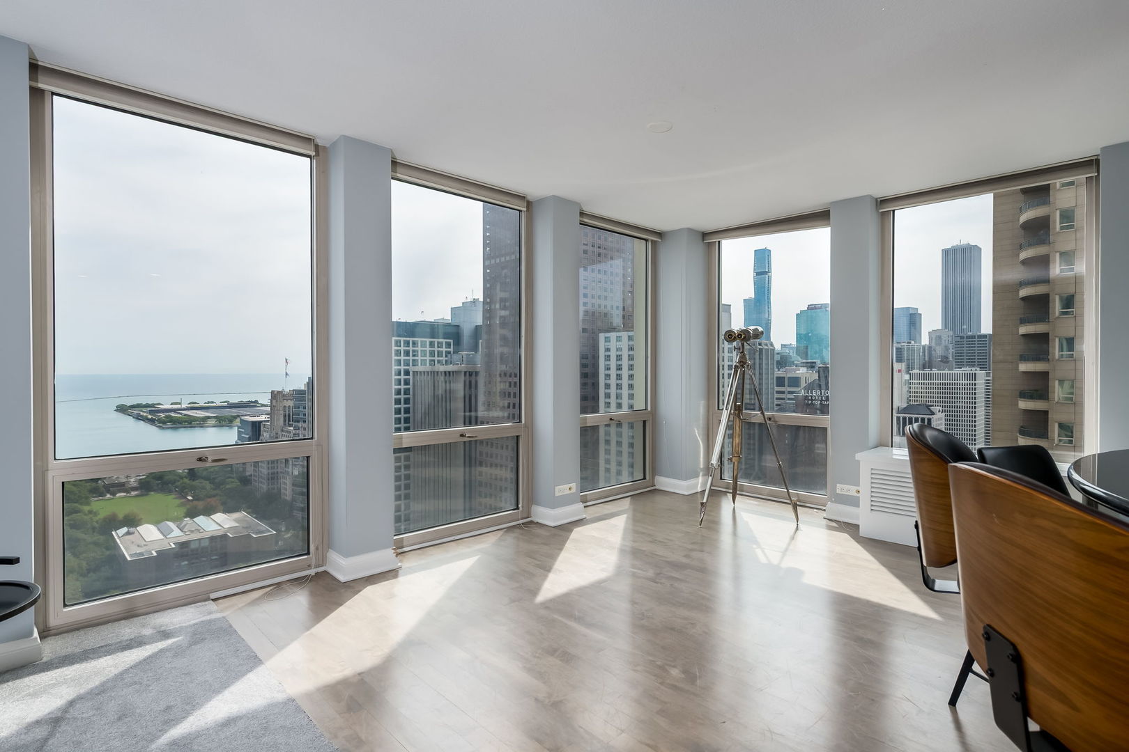 111 E Chestnut Street Unit: 37K