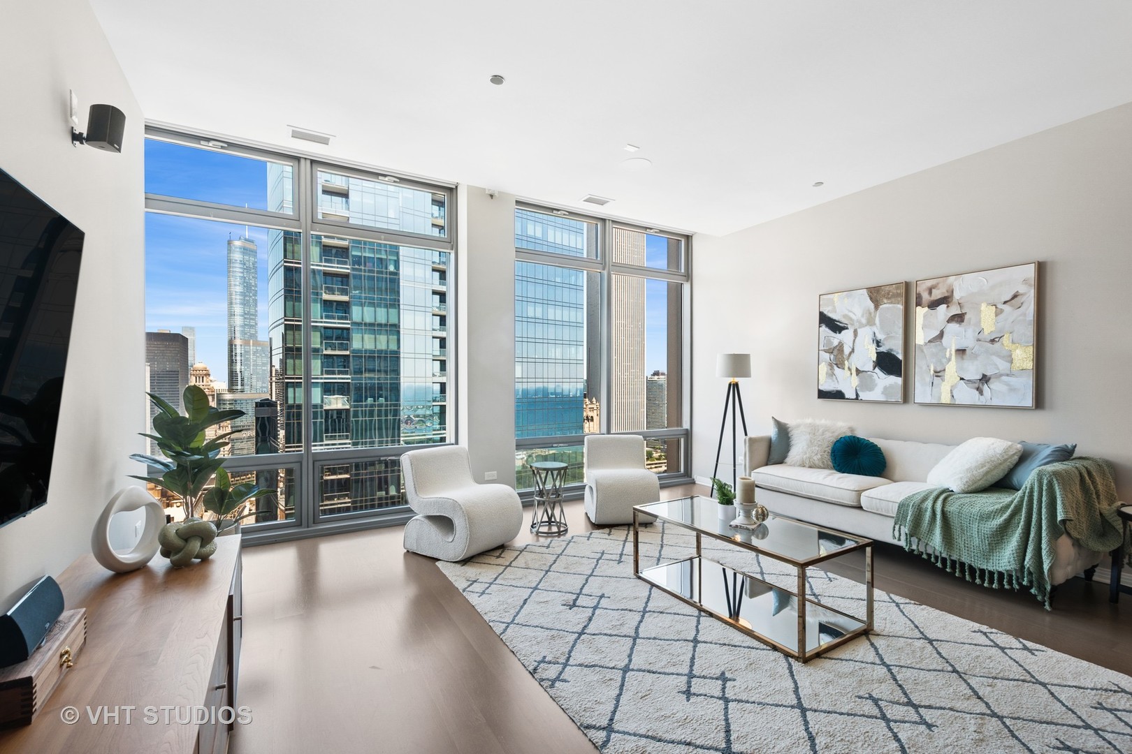 65 E Monroe Street Unit: 4124