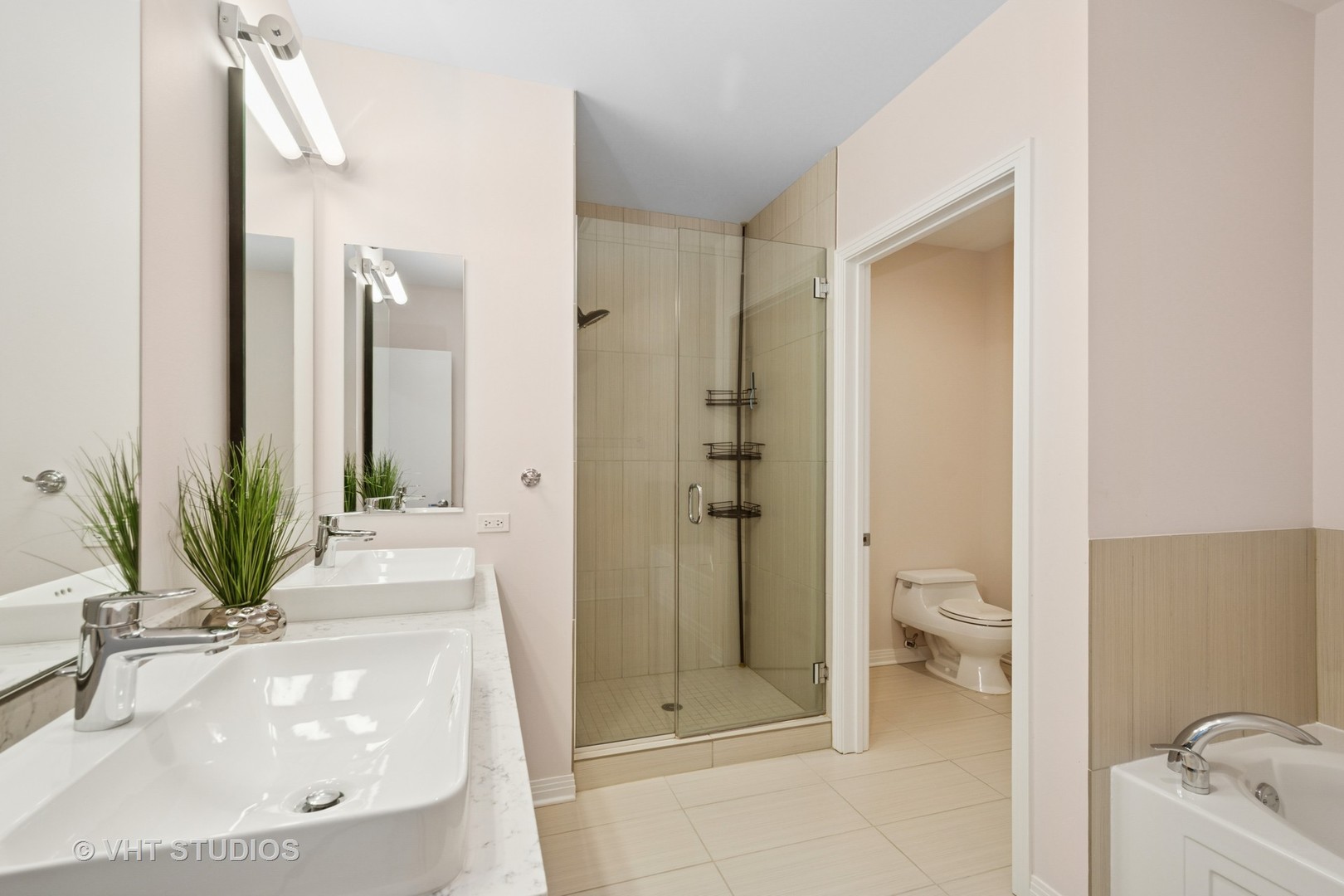 65 E Monroe Street Unit: 4124