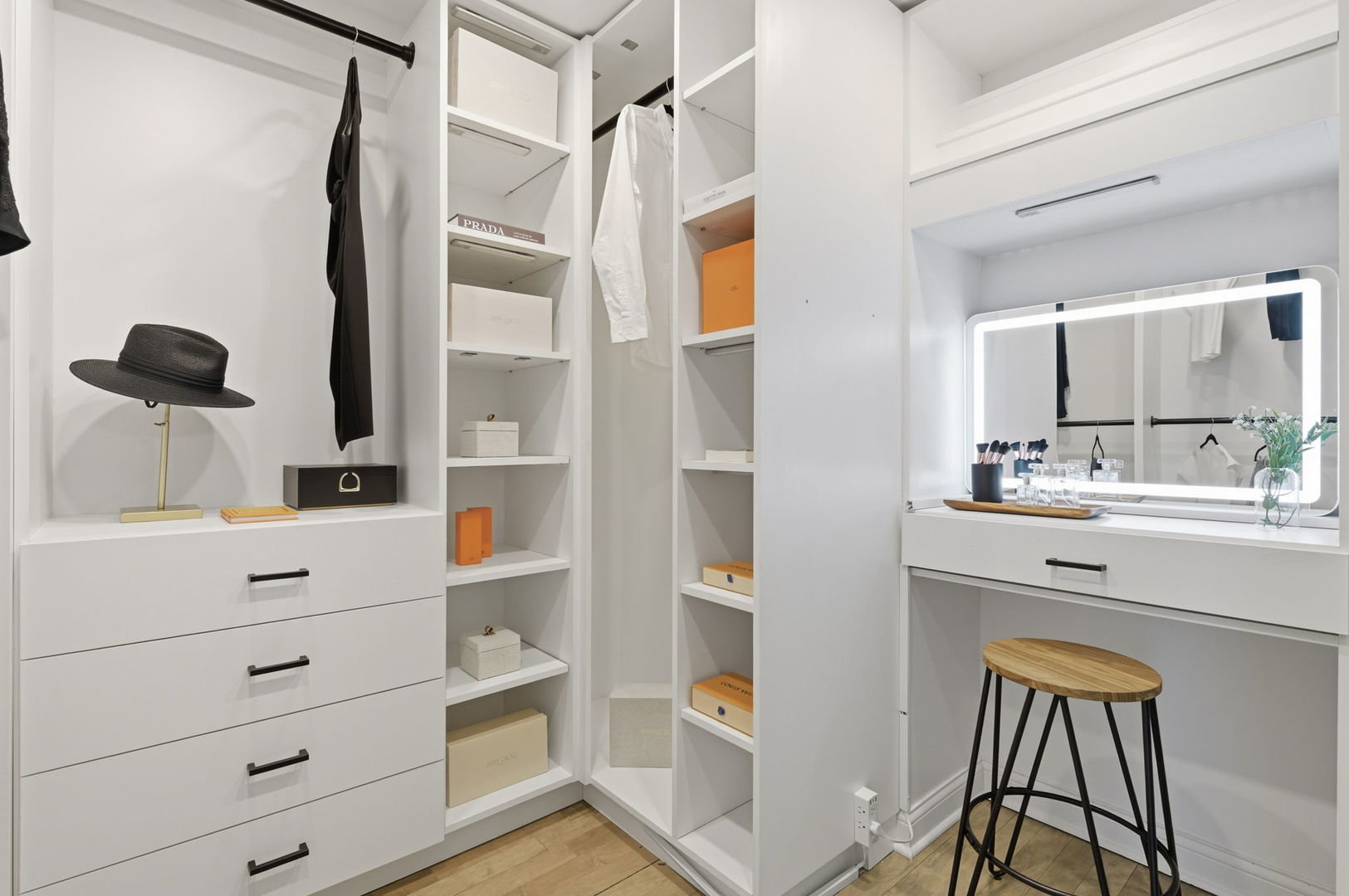 111 E Chestnut Street Unit: 37K