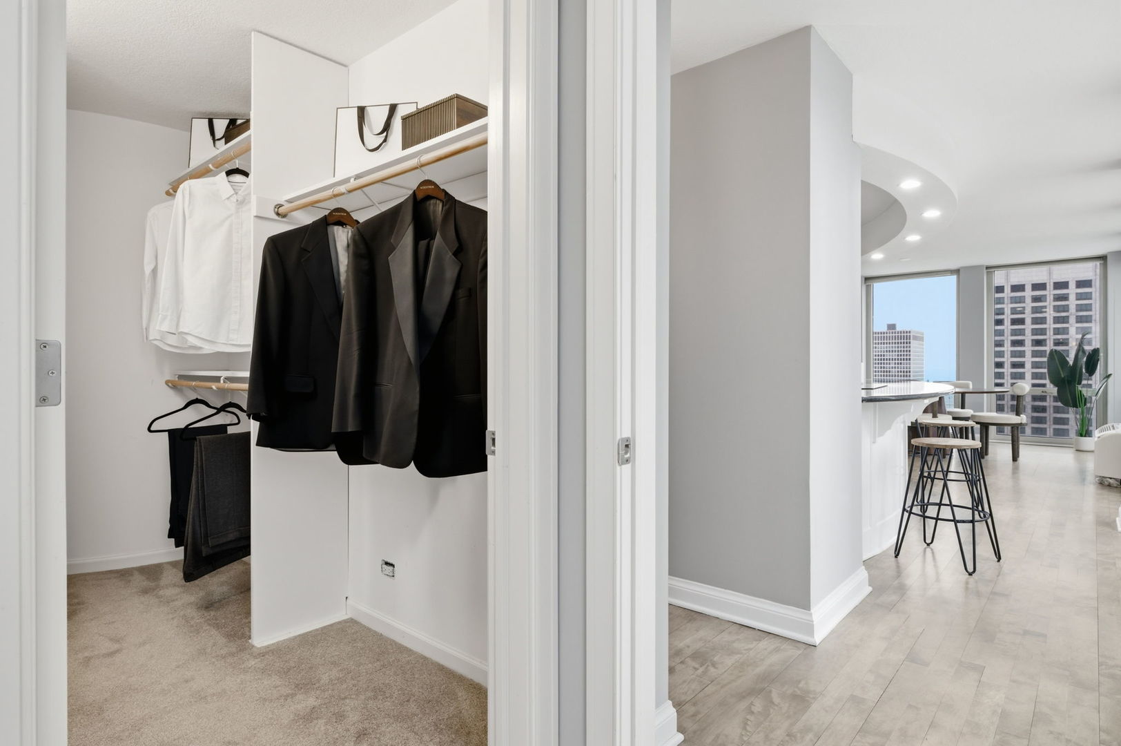 111 E Chestnut Street Unit: 37K