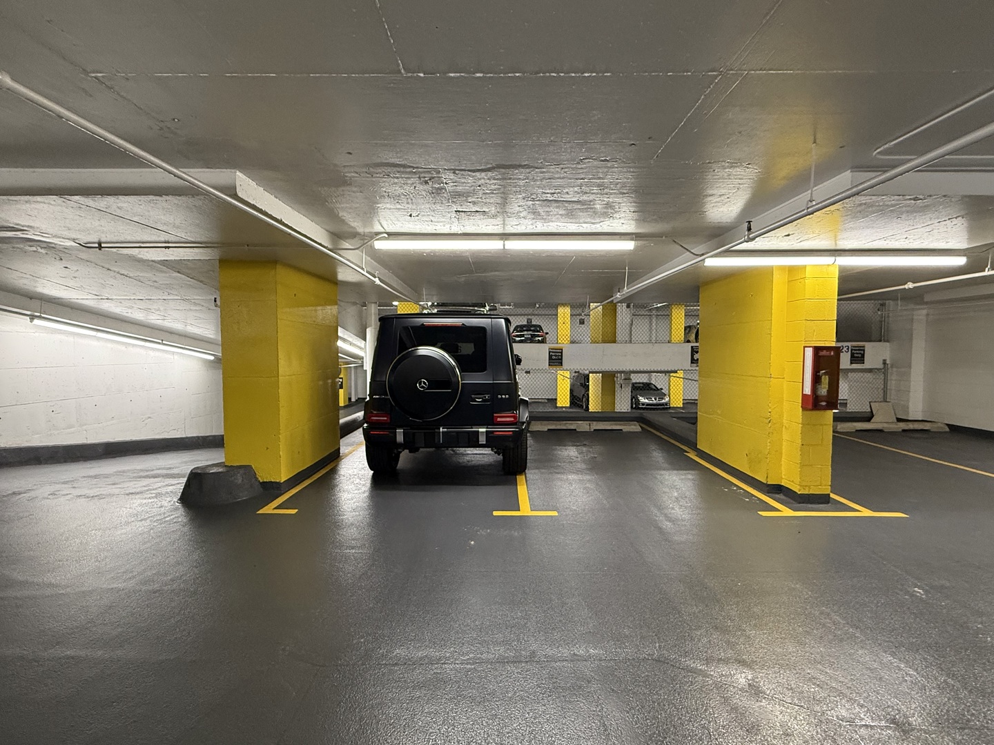 111 E Chestnut Street Unit: 37K