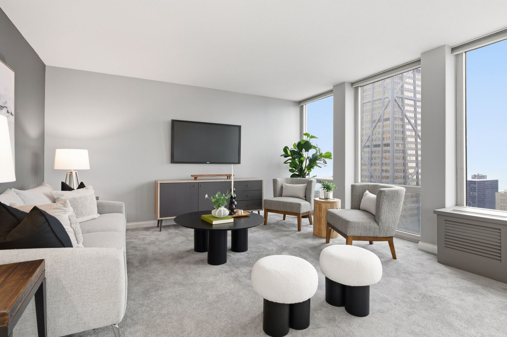 111 E Chestnut Street Unit: 37K