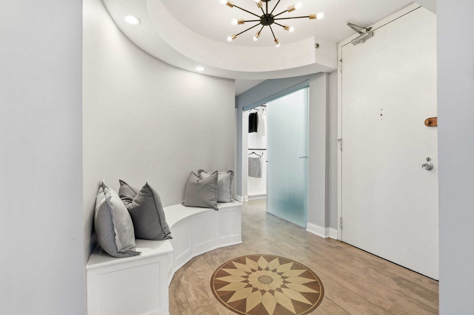 111 E Chestnut Street Unit: 37K