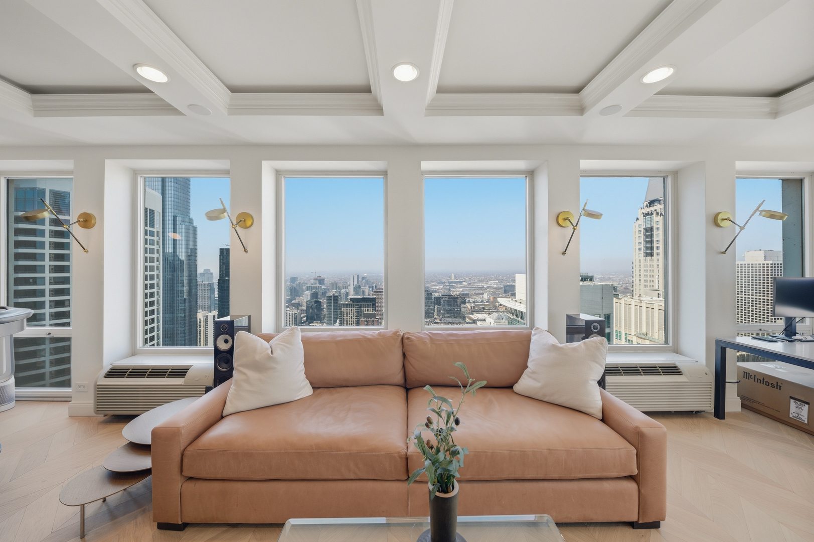 111 E Chestnut Street Unit: PHAB