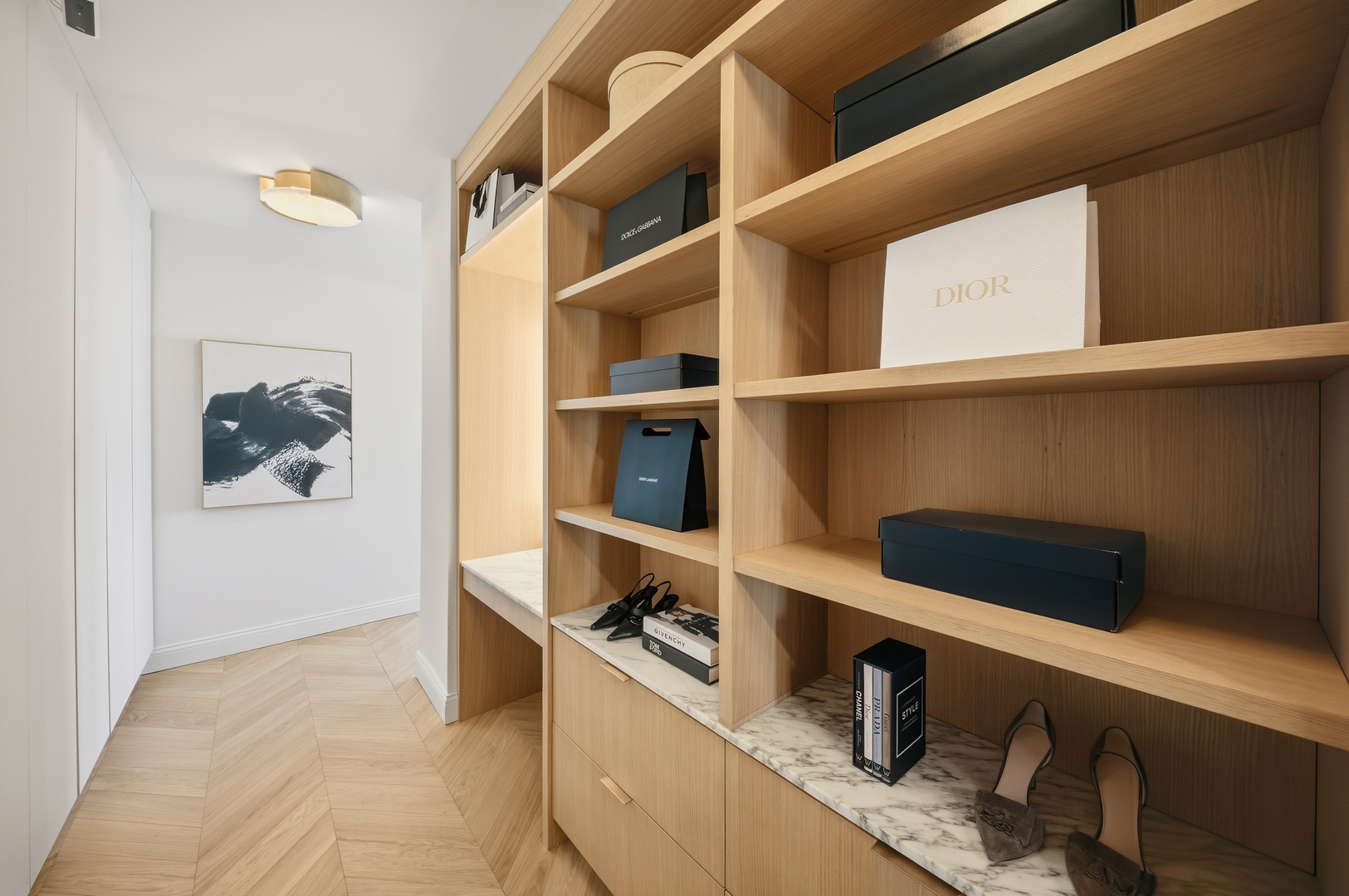 111 E Chestnut Street Unit: PHAB