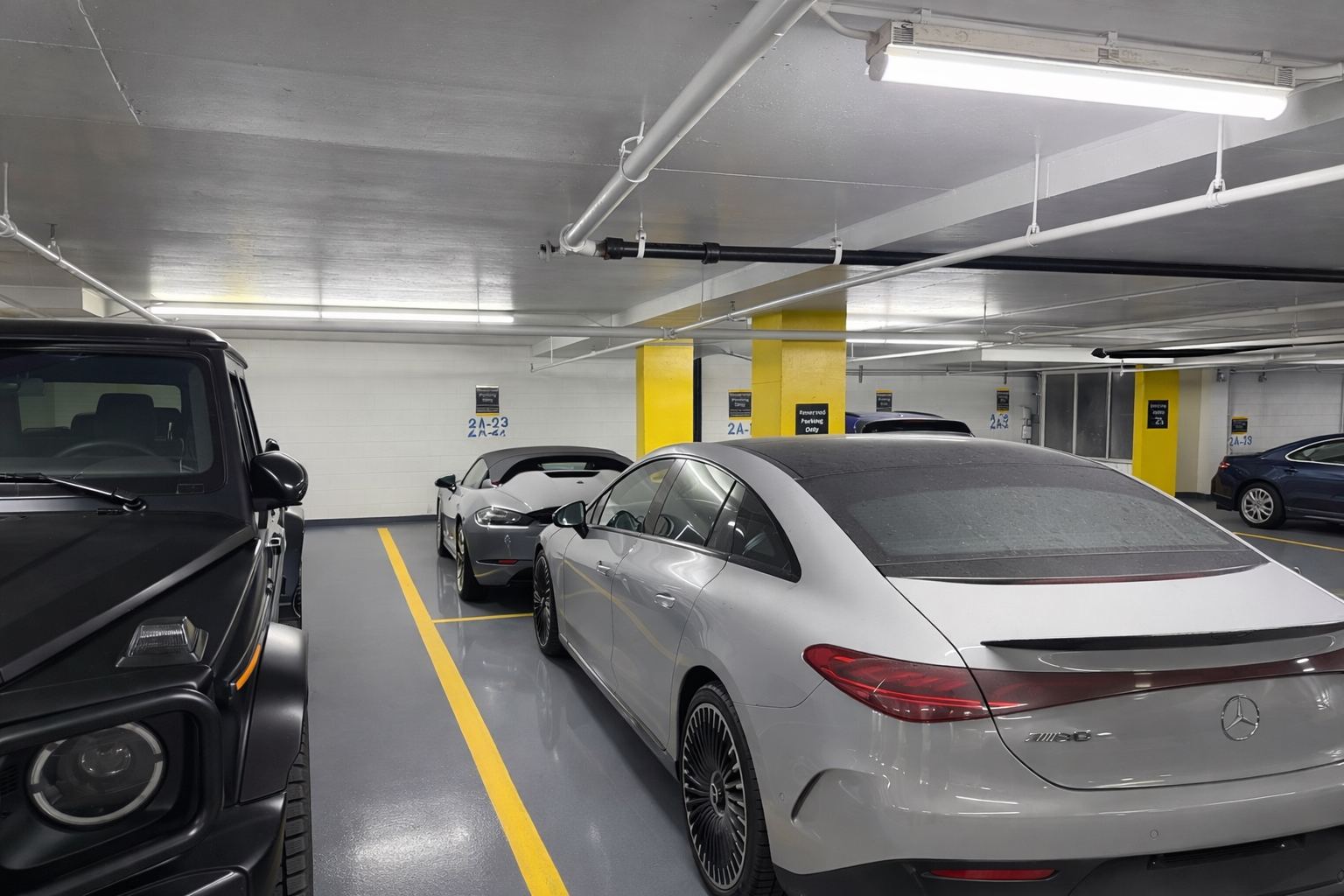 111 E Chestnut Street Unit: PHAB