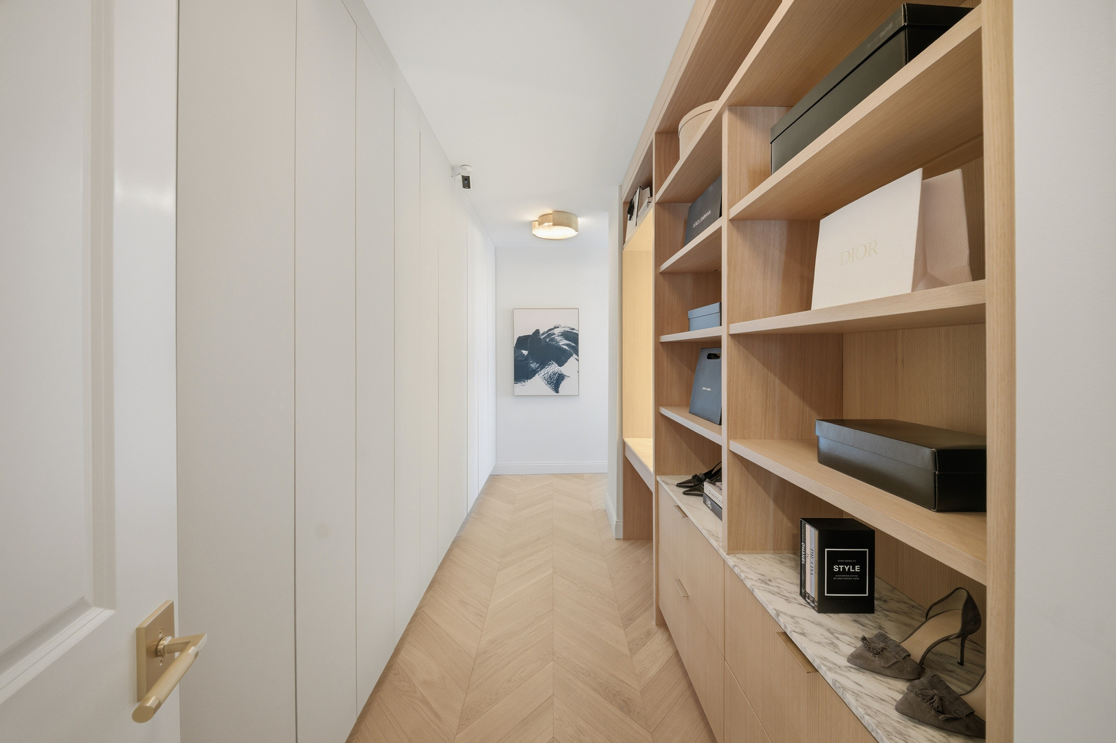 111 E Chestnut Street Unit: PHAB