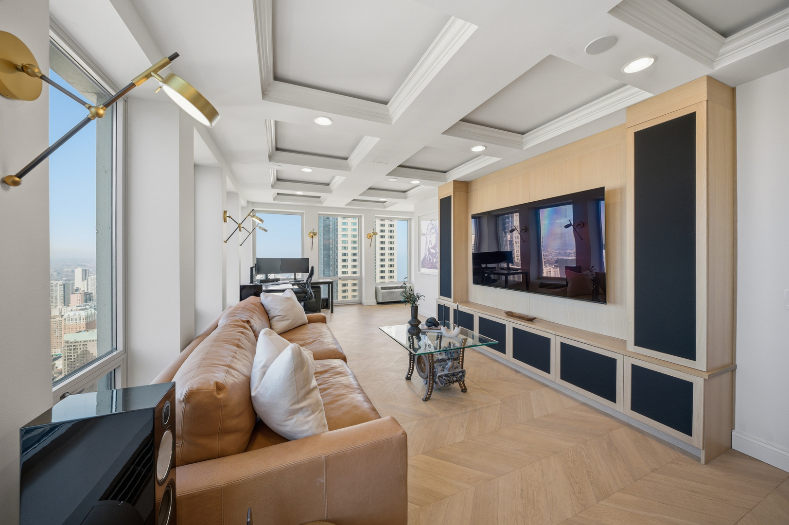 111 E Chestnut Street Unit: PHAB