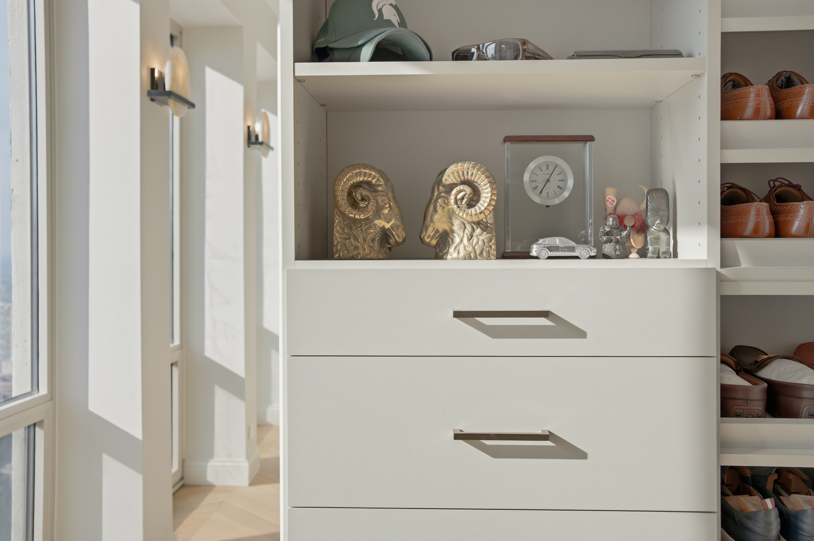 111 E Chestnut Street Unit: PHAB