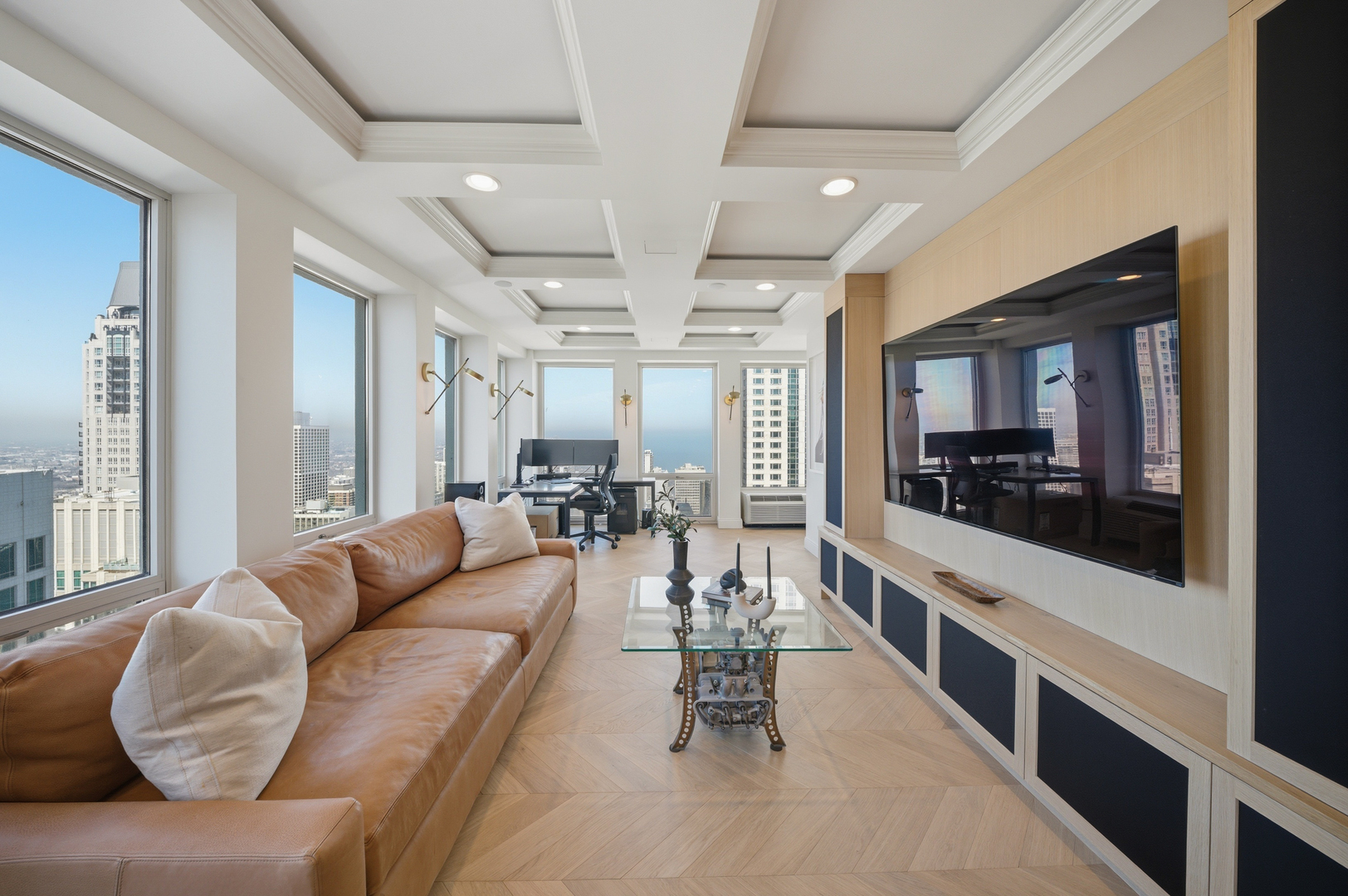 111 E Chestnut Street Unit: PHAB