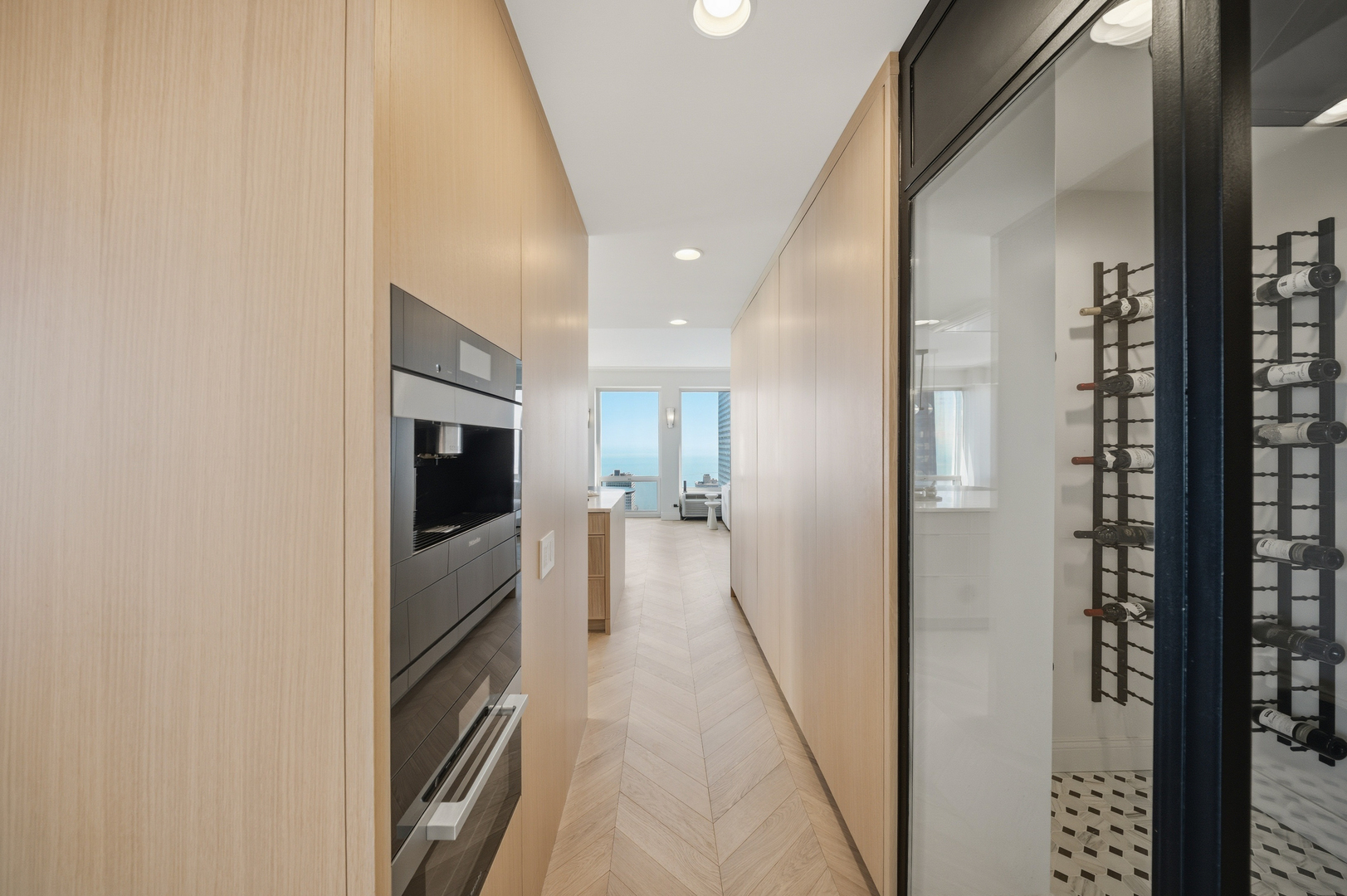 111 E Chestnut Street Unit: PHAB