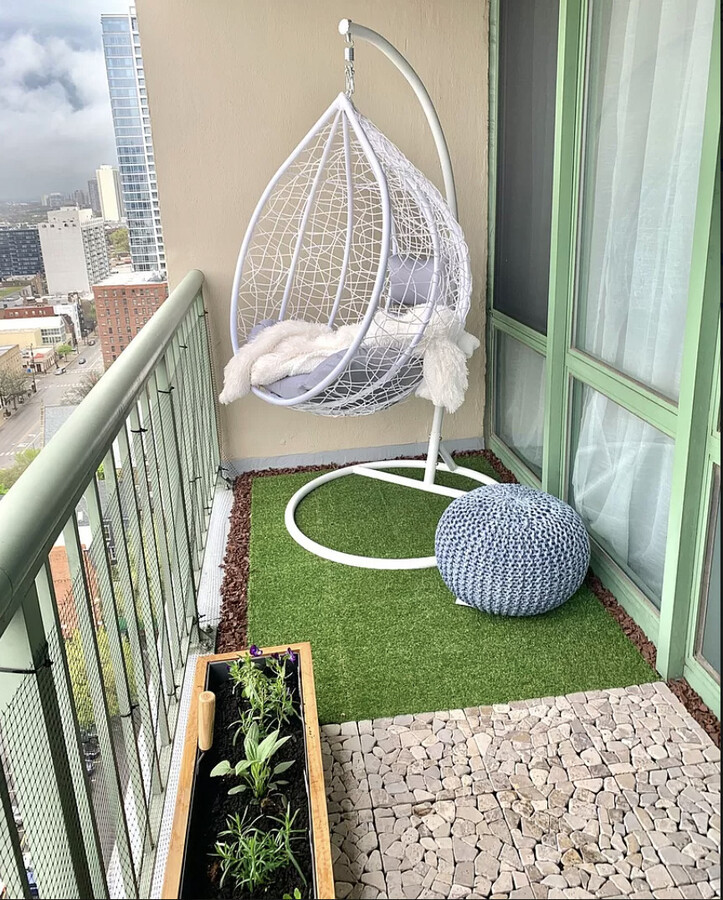 111 W Maple Street Unit: 1810